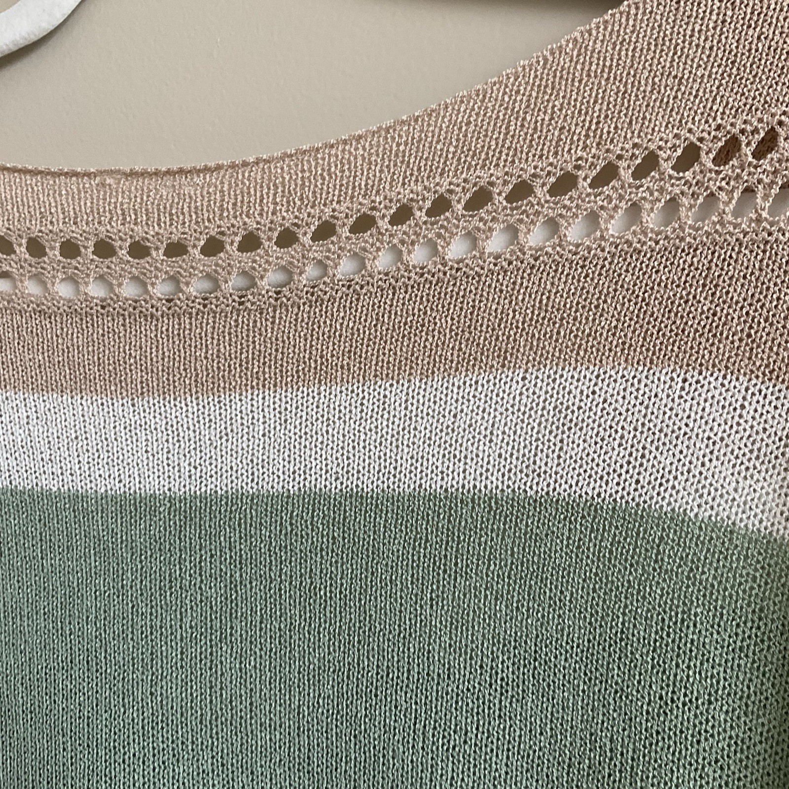 Women’s Oversized Open Knit Short Sleeve Sweater Top Green Beige Striped Size M