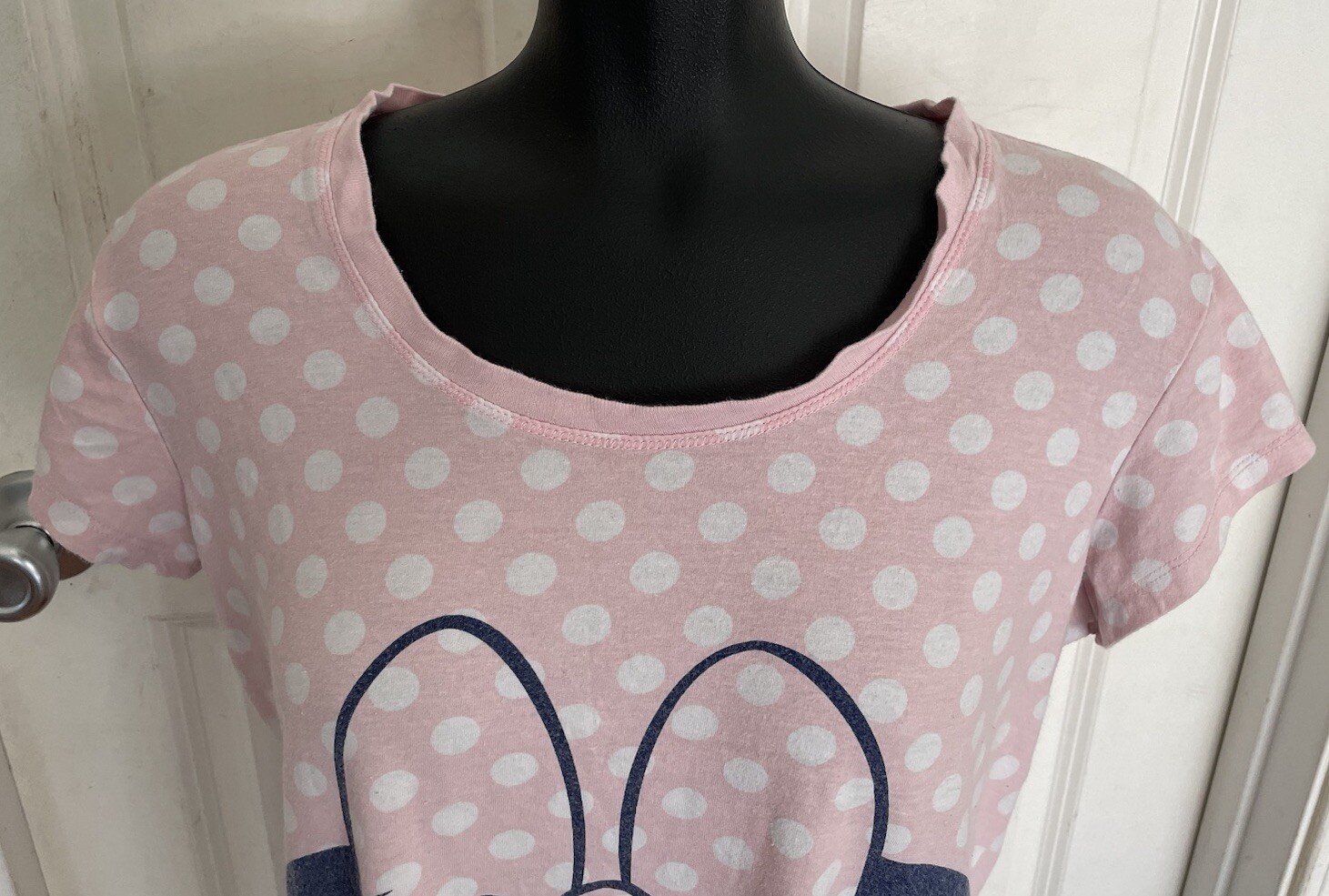 Women’s DISNEY Minnie Mouse Polka Dot Cotton Blend Tee, Size Small