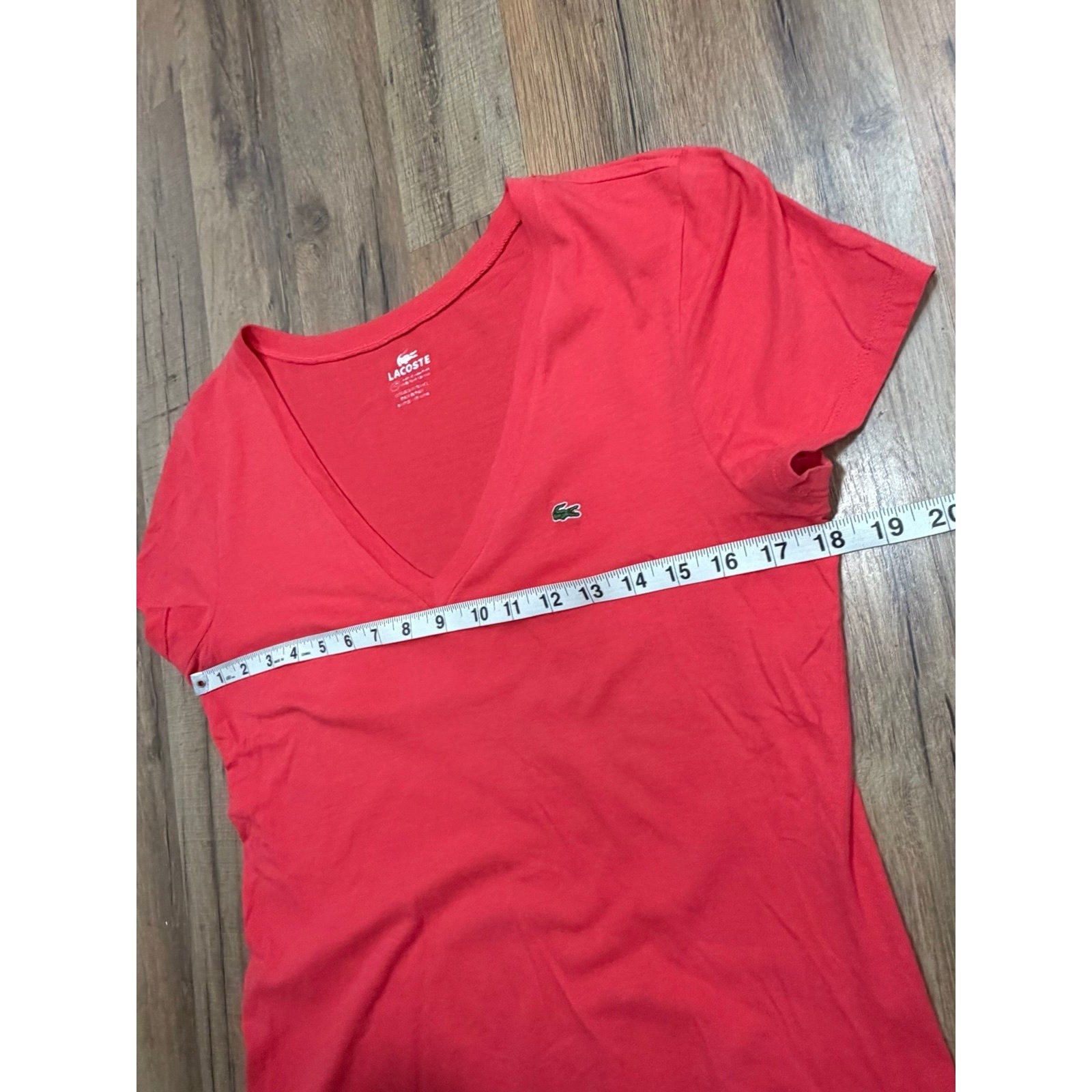 Lacoste Women’s Red V-Neck T-Shirt Size 40 Logo Cotton Short Sleeve Tee