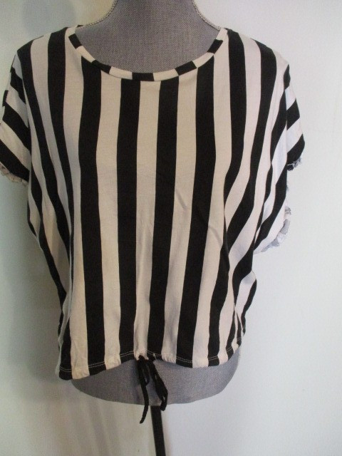 Zara FAB! Black/White Wide Stripe Ruffle Slvs Crop Drawstring Hem Cotton Top L