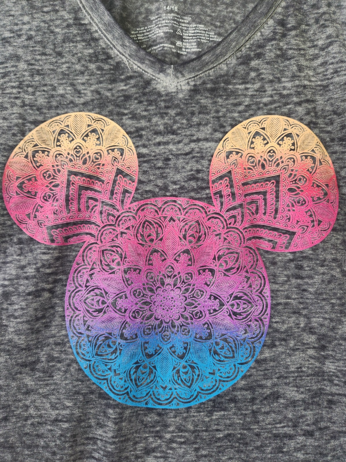 Disney Mickey Mouse Gradient Mandala Tee – Charcoal Gray Women’s XL