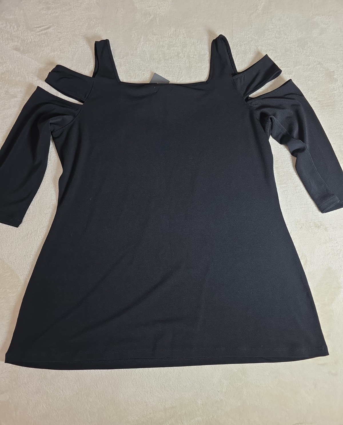 Bold Elements Women’s Size Large Black Cold Shoulder Top New w Tags