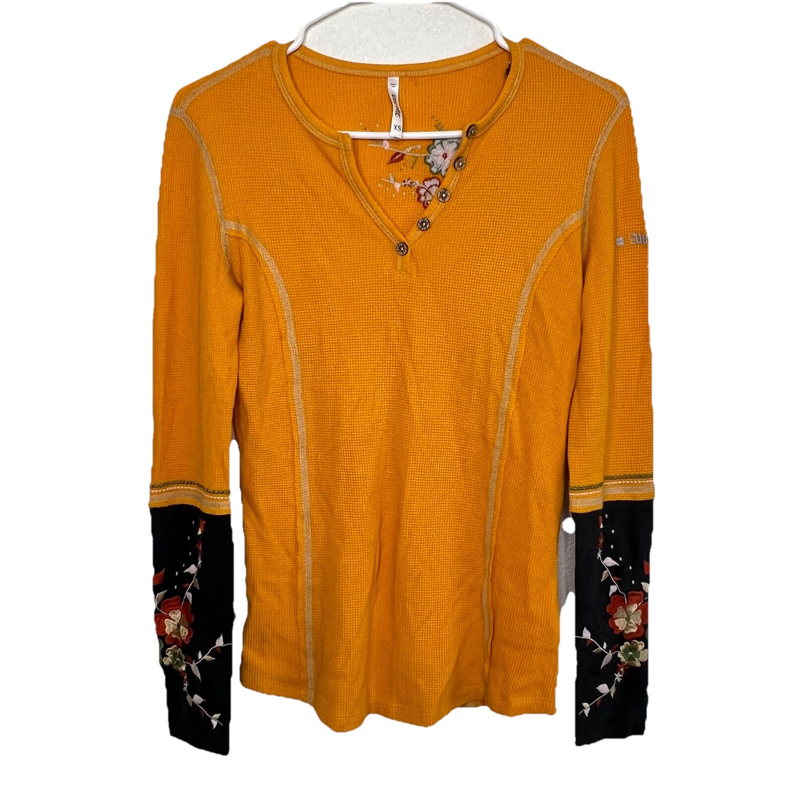 Alp N Rock XS Embroidered Henley Long Sleeve Fall Blooms Thermal Ski Top New Z26