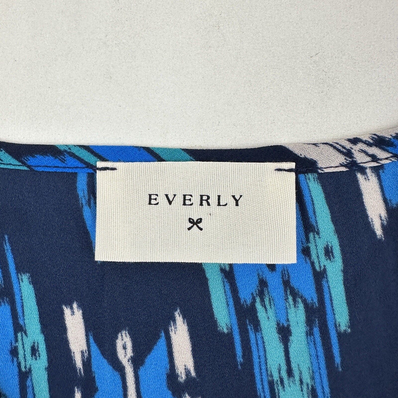 Everly Blue Semi-Sheer Chiffon 3/4 Sleeve Blouse V-Neck 100% Polyester Size M