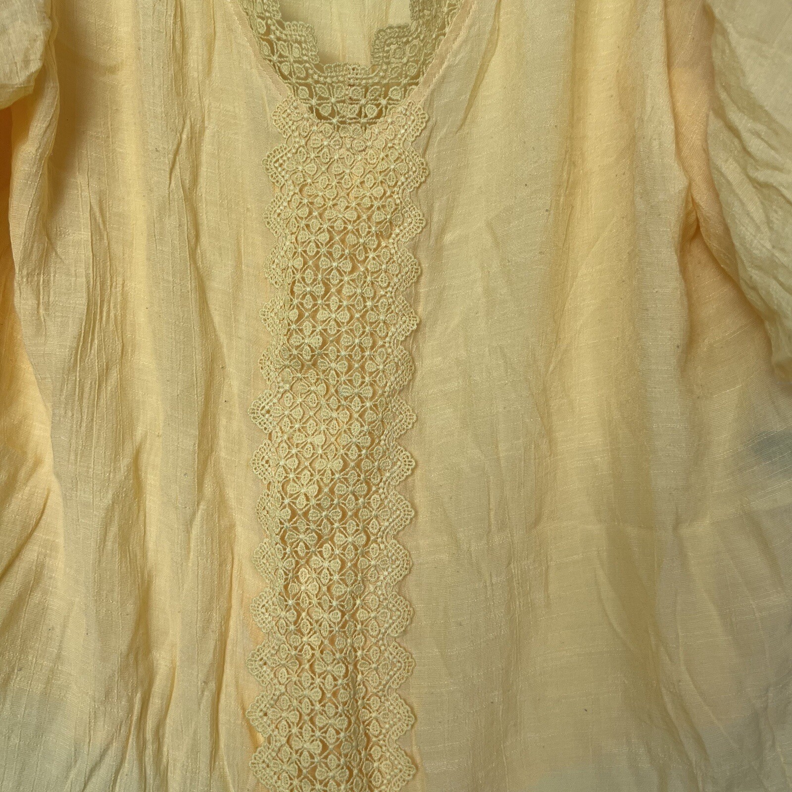 Unique Spectrum Shirts Blouse Women 1X Yellow Boho Gauzy Lace details Preppy