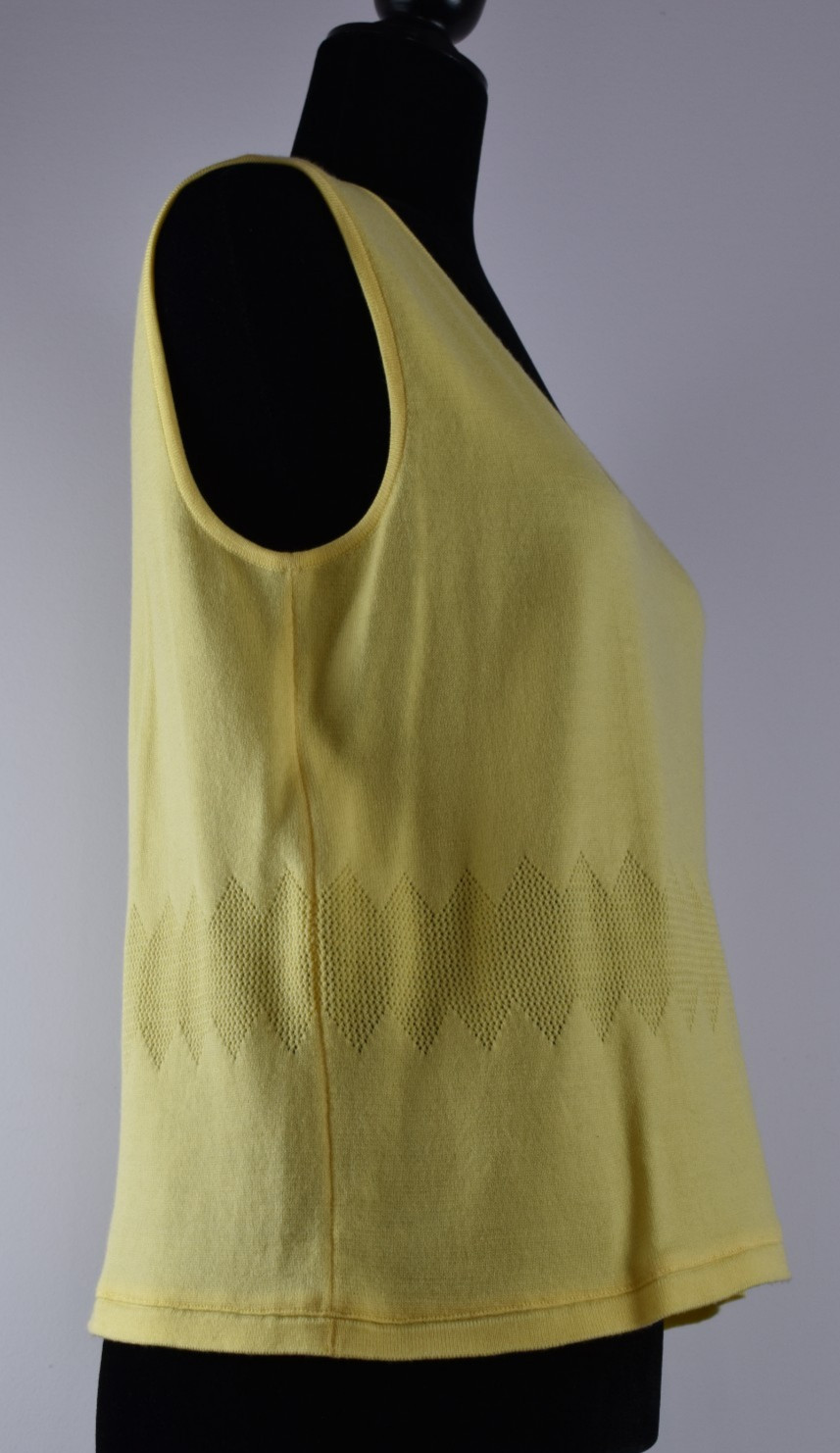 Escada Size 42 Yellow V Neck Sleeveless Knit Wool Nylon Top Base Layer Stretch