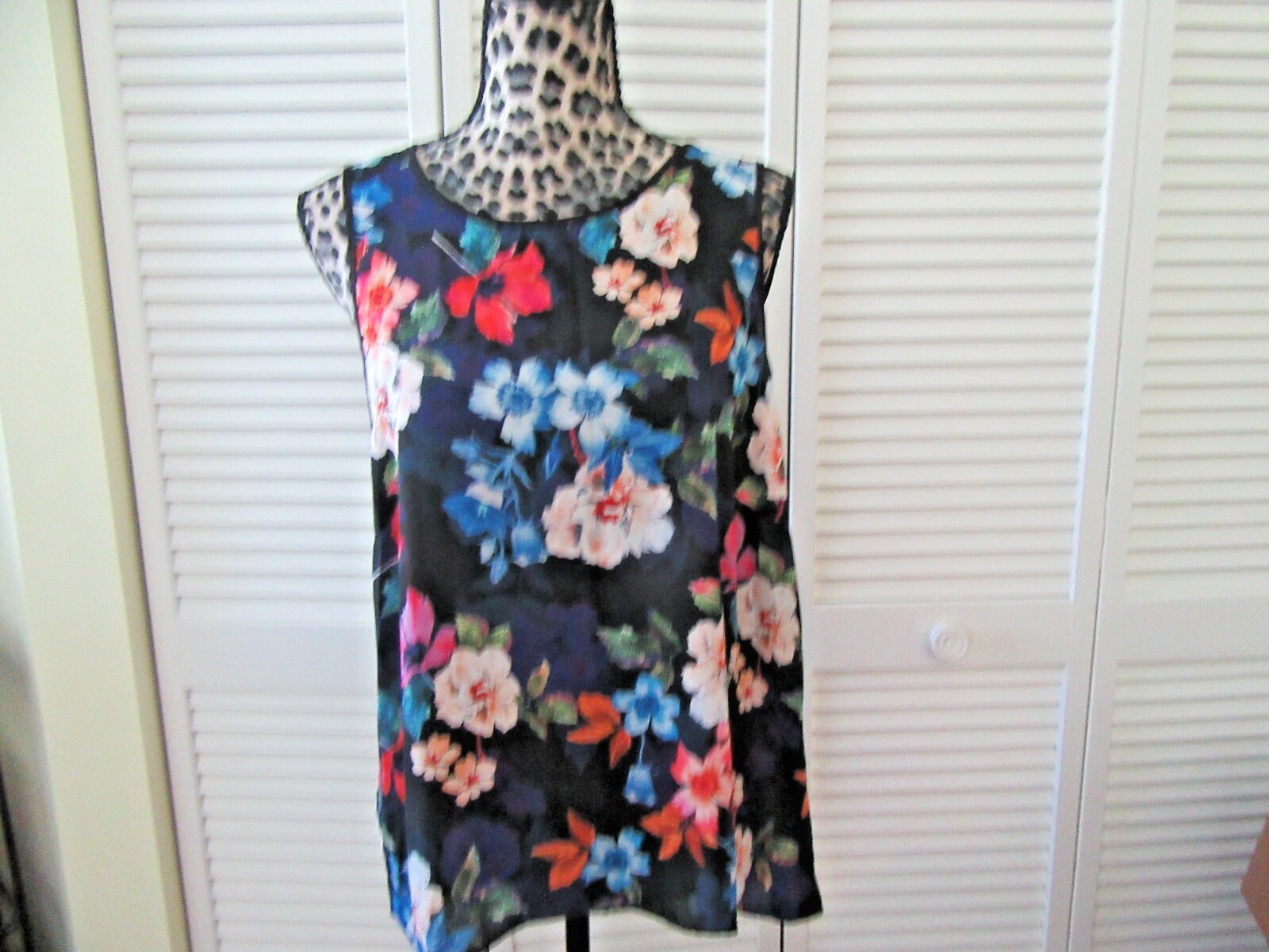 One Love Clothing M Black floral print on front solid black back sleeveless NEW