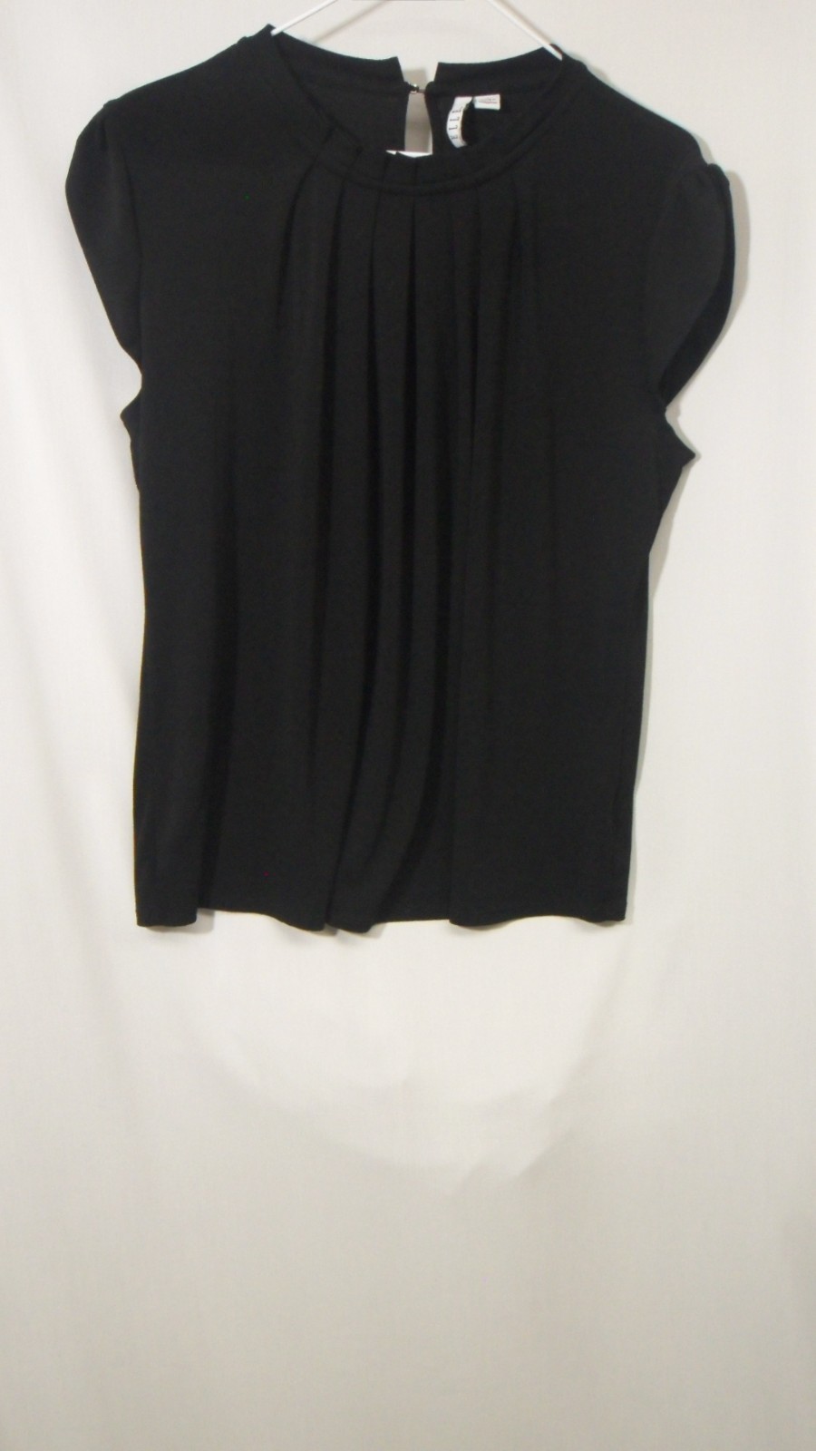 Elle sleeveless blouse