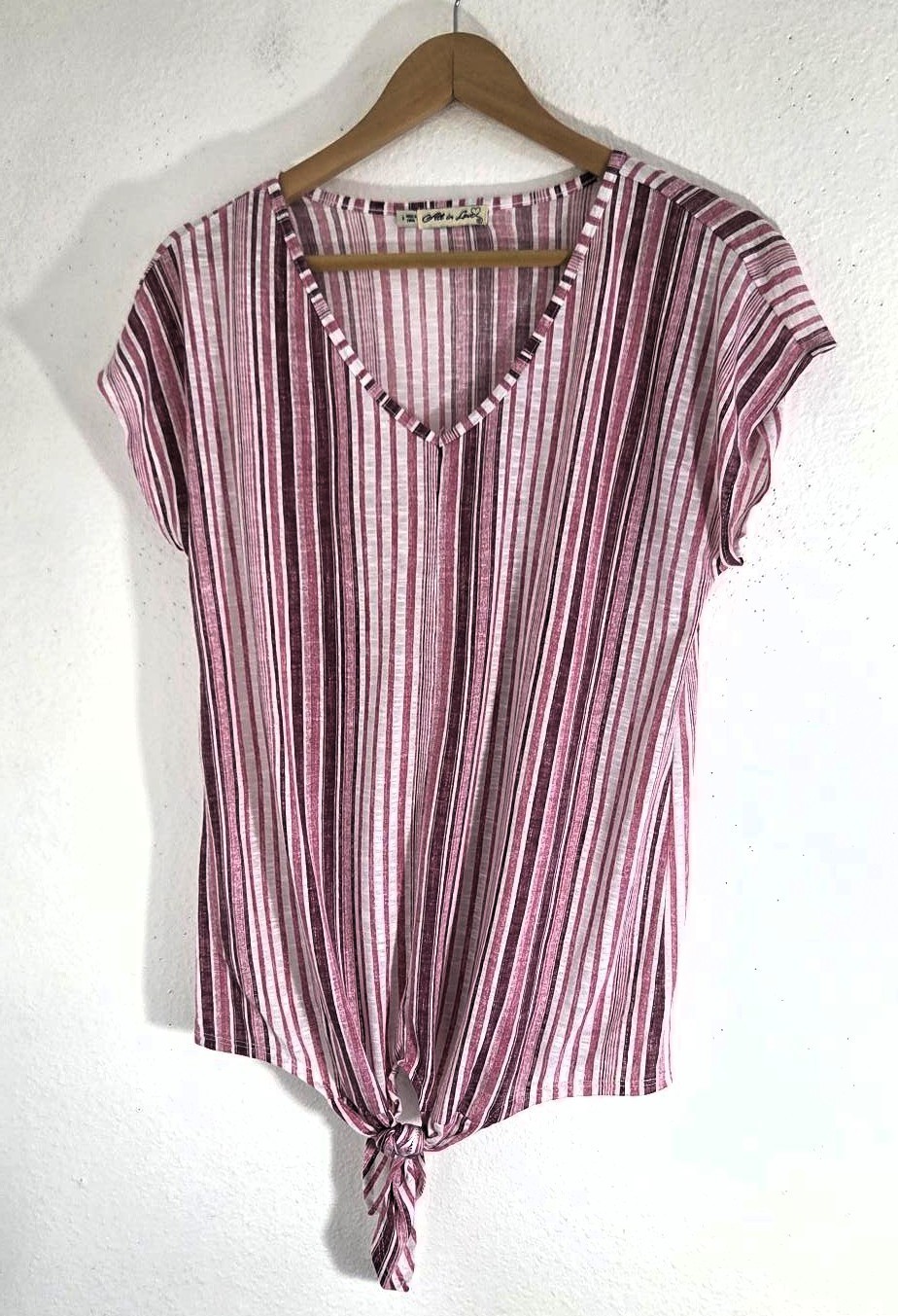 All In Love Women Pink Burgundy Stripe V-Neck Short Sleeve Tie Front Top Size S
