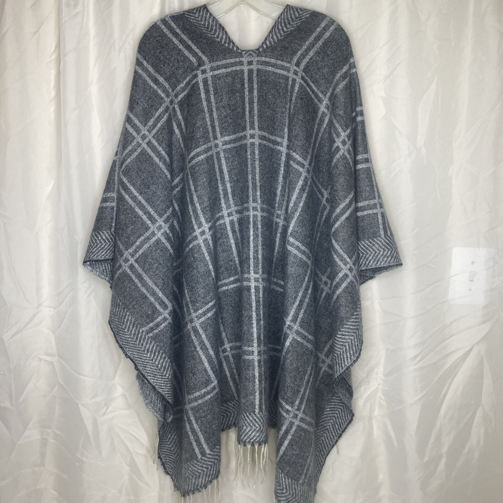 Anne Klein Women Shawl Coat Cape One Size Gray Plaid Polyester Open Outdoor City