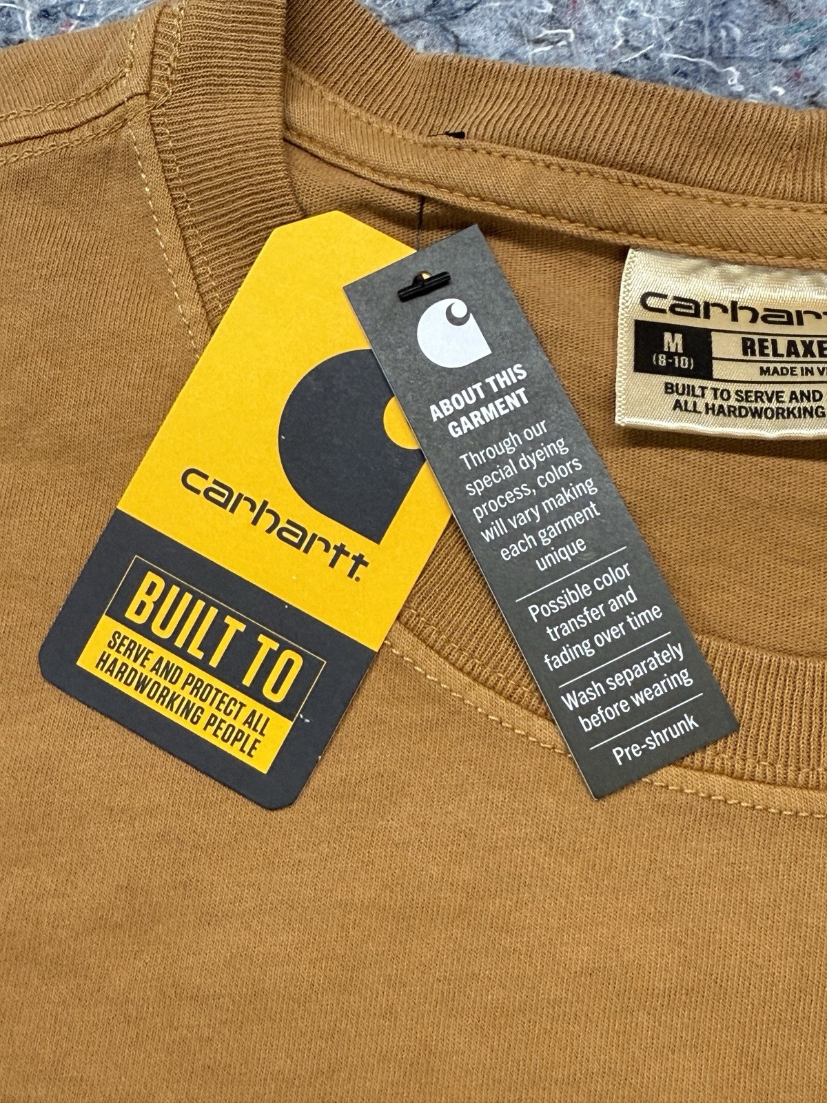 Carhartt T-Shirt Woman’s Medium (8-10) Brown Relaxed Fit Lightweight Pre-Shrunk