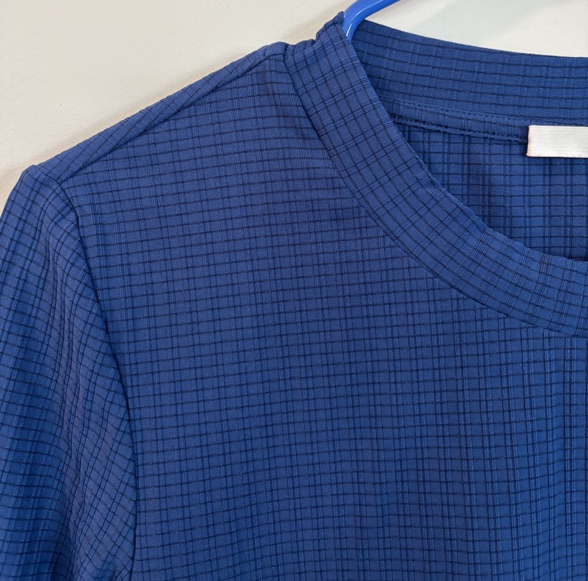 Hugo Boss Womens Blue Tight Shirt Size L Half Sleeve Textured