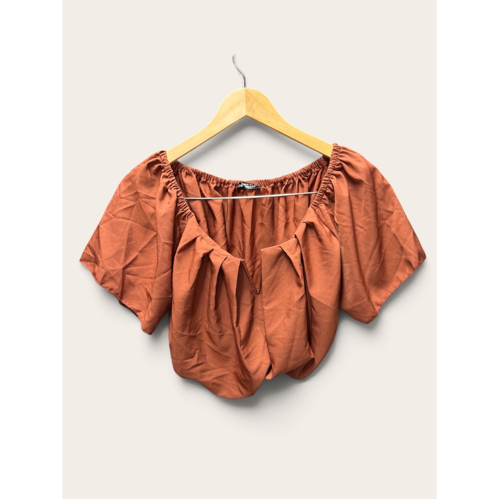 SHEIN Rust Brown Off The Shoulder Pleated V-wNotch Crop Top Womens XS EUC