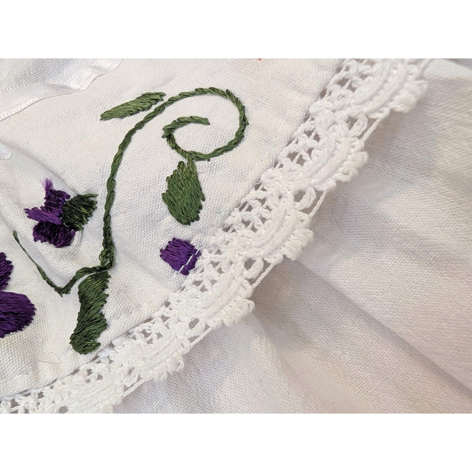 Mexican Traditional Hand Embroidered Floral Shoulder Blouse Women’s Size Medium