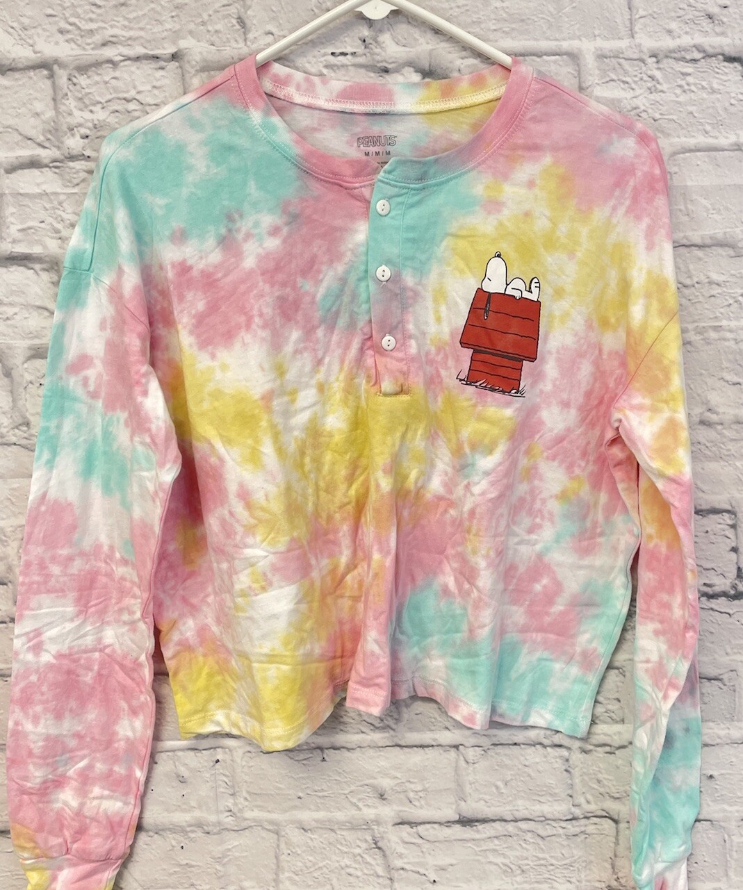 NEW Snoopy womens medium henley tee shirt top Tie Dye Cropped peanuts long slv