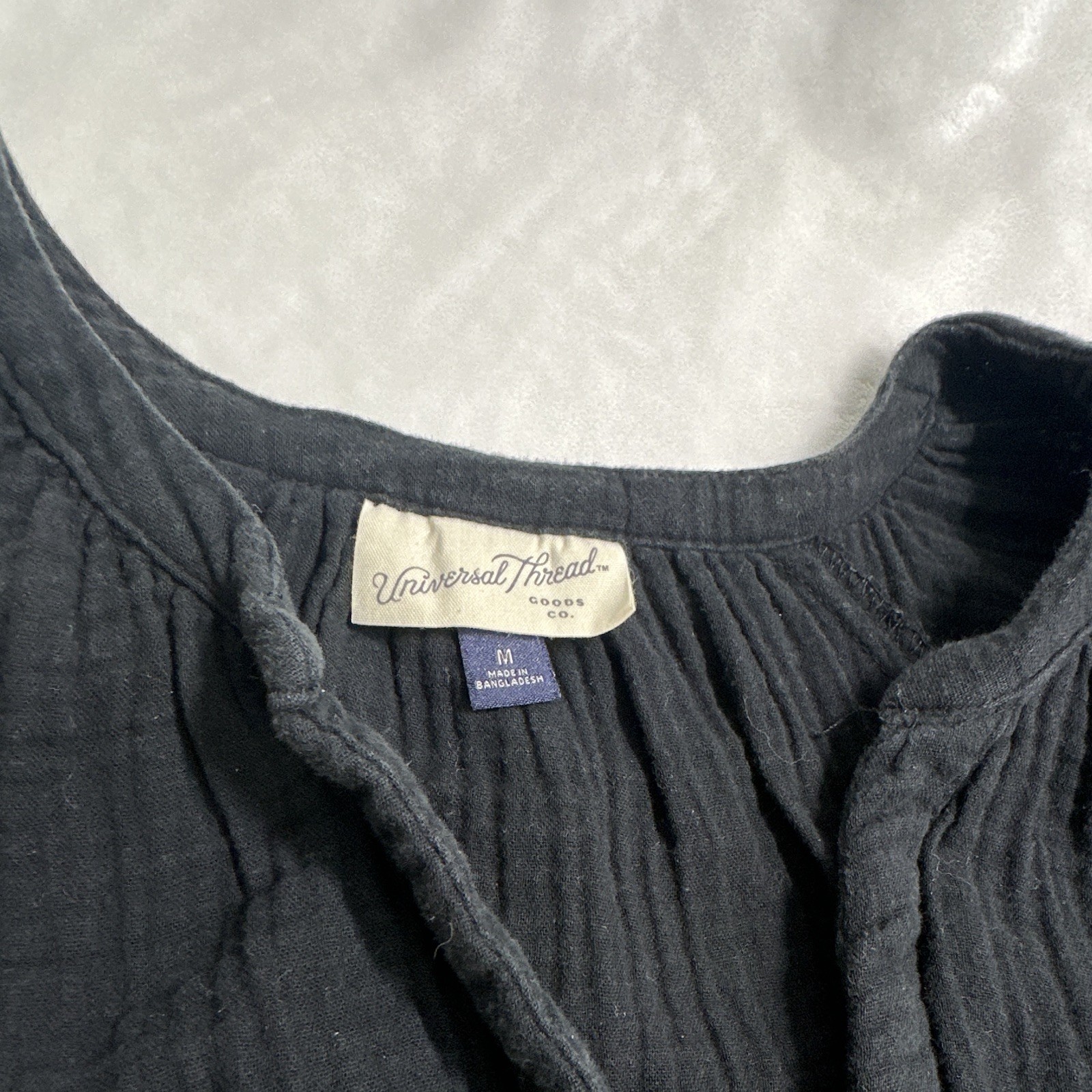 Universal Thread Women’s Black Solid V-Neck Flutter Sleeve Cotton Blouse M
