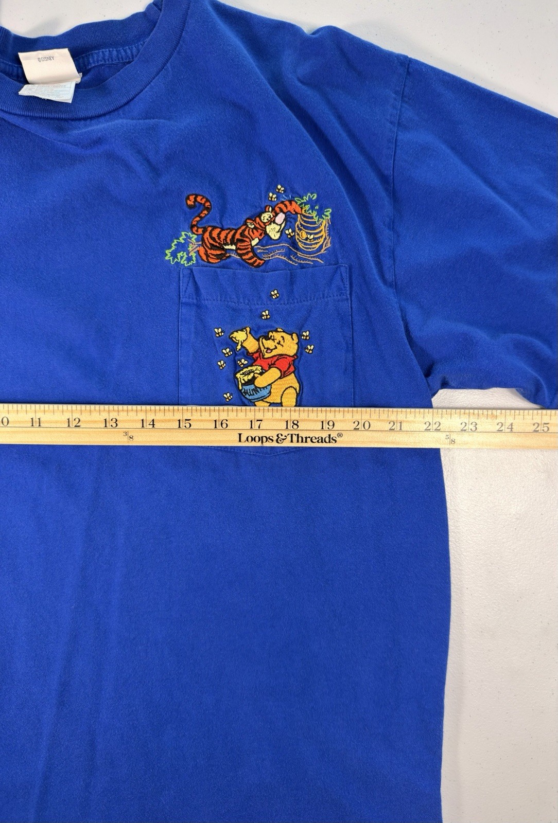 Disney Vintage 90s Women’s Size XL Blue Embroidered Pooh Tiger T Shirt