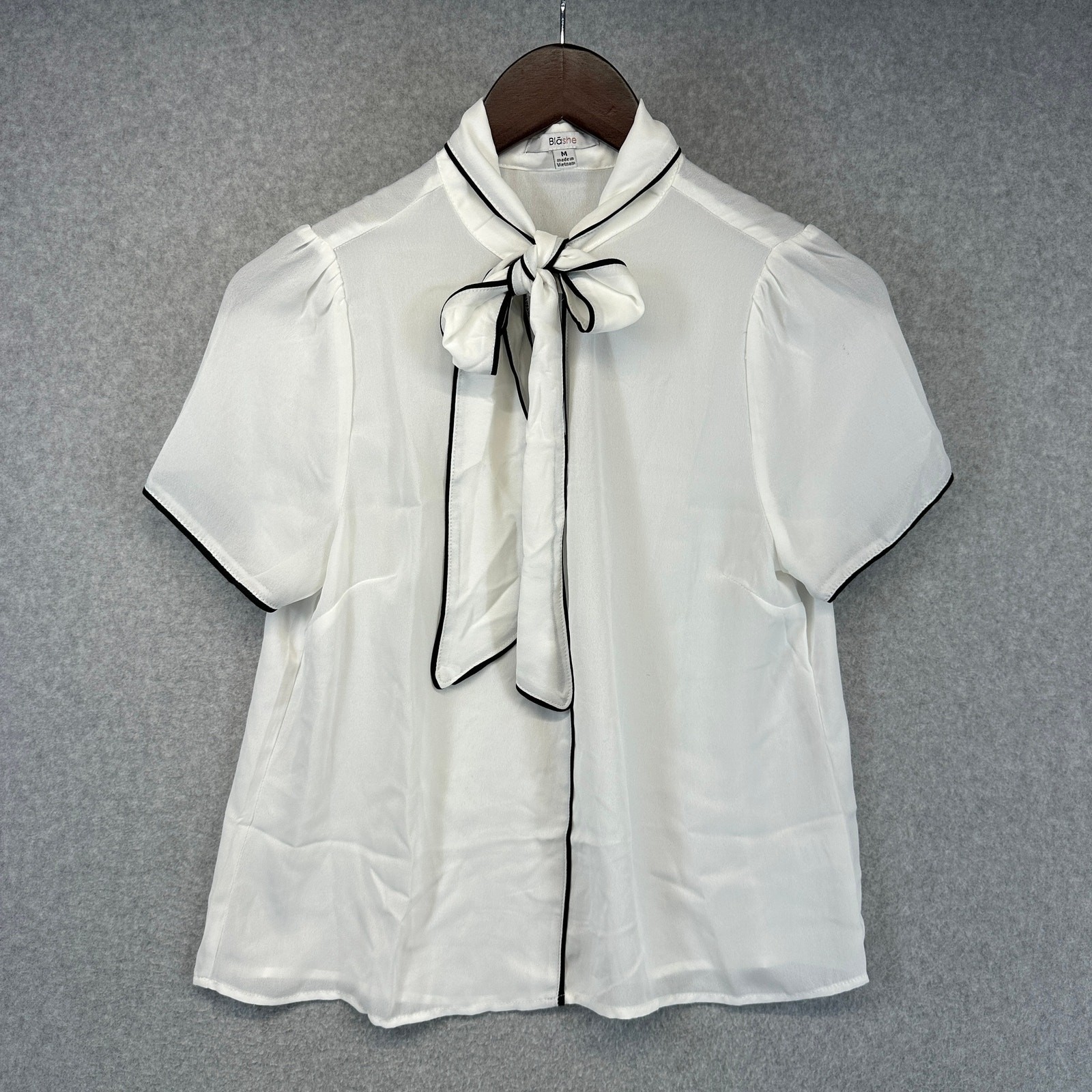 Blashe Top Blouse Womens Size Medium White Tie Collar Short Sleeve Pullover