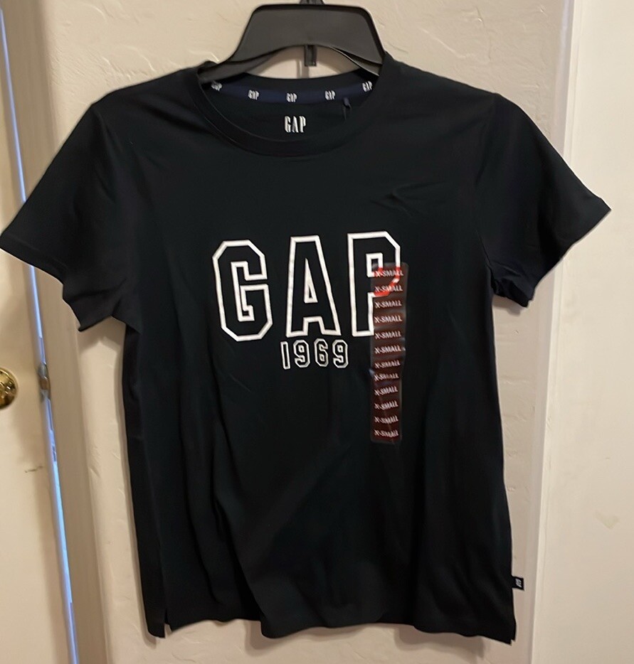 GAP 1969 Logo Tshirt 17” P2P 24” Length Ladies XS Orig $35