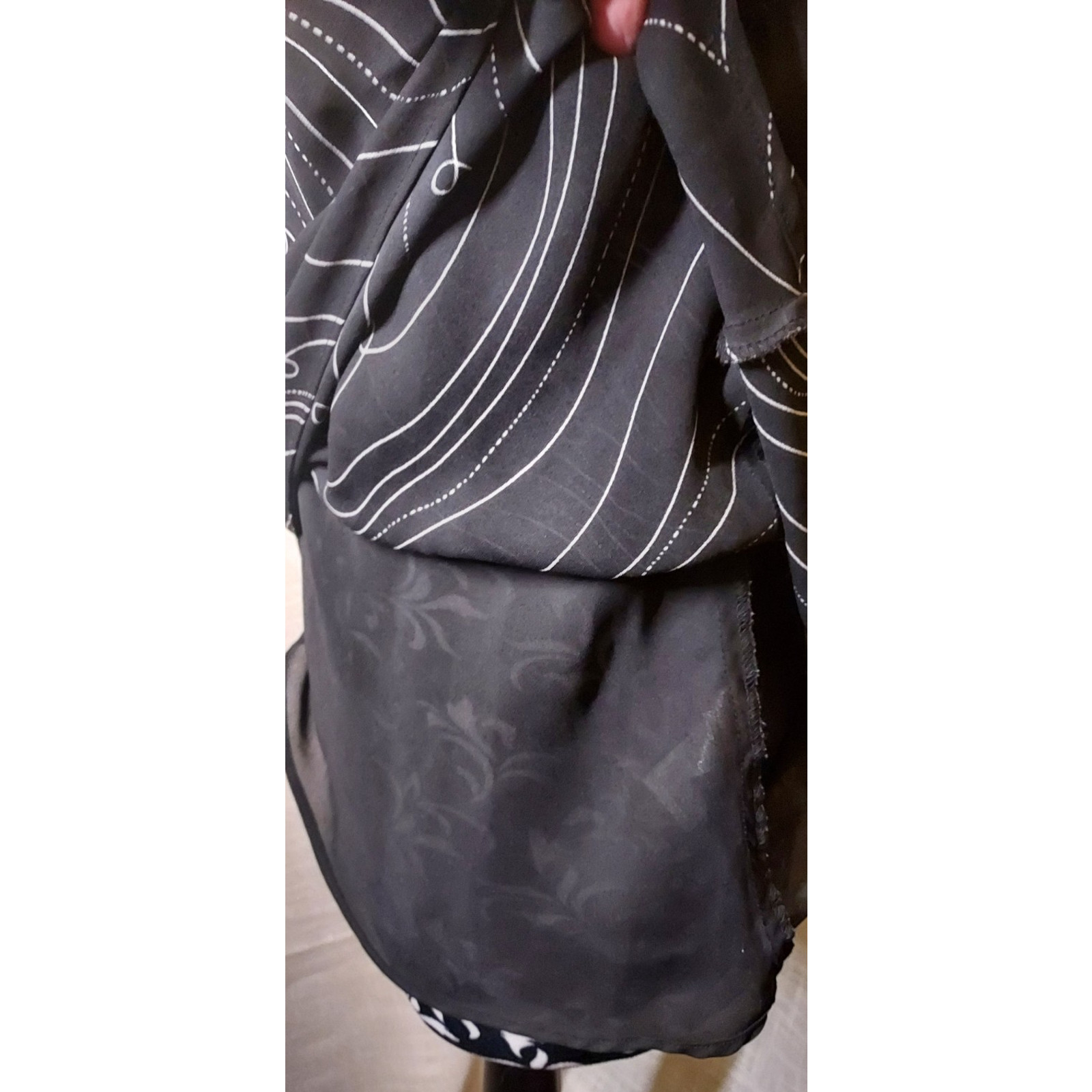 Studio I Black Sleeveless Blouse with Cowl Neck and lining Women’s Size 12