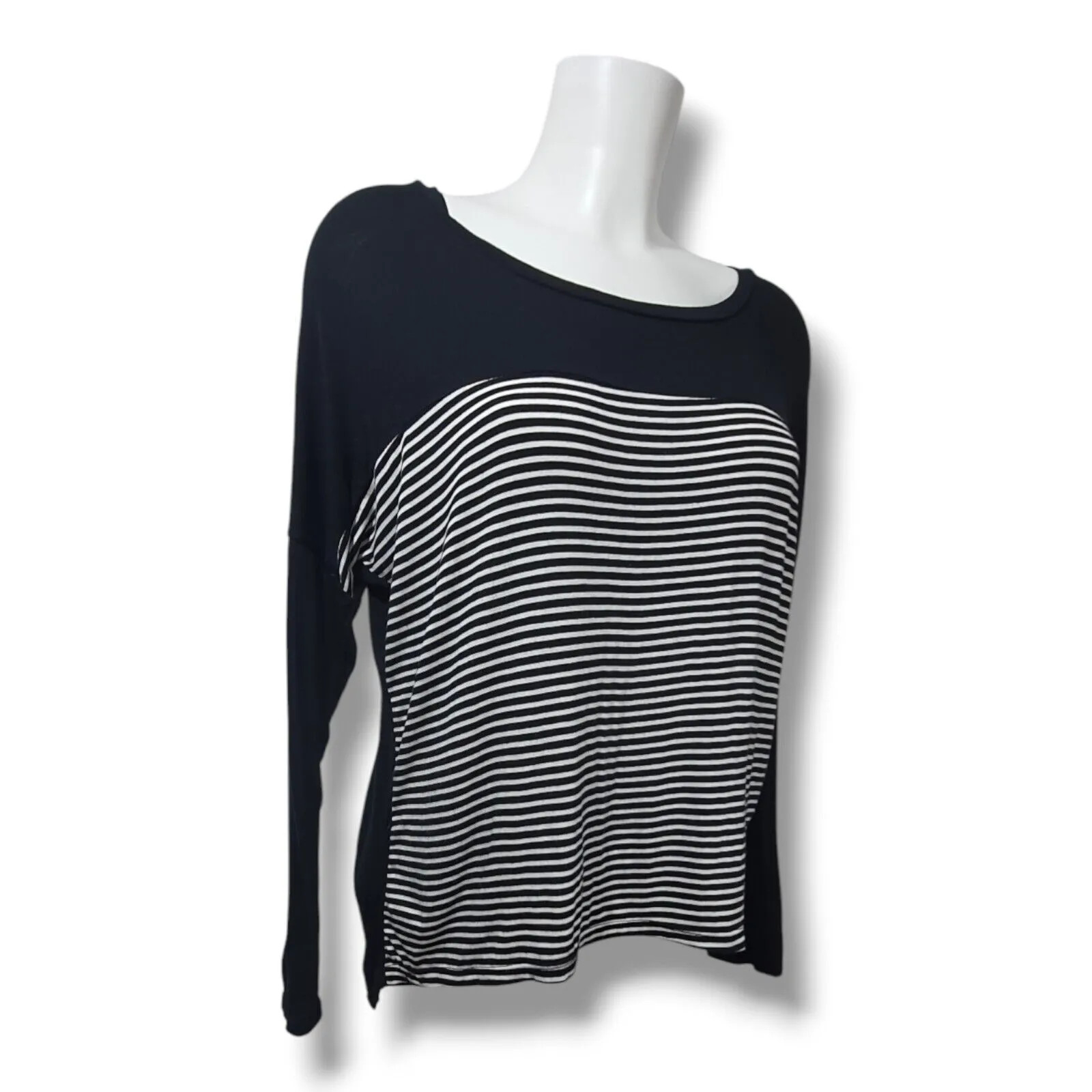 Heart Hips Rayon Spandex Black White High Low Boxy Top M