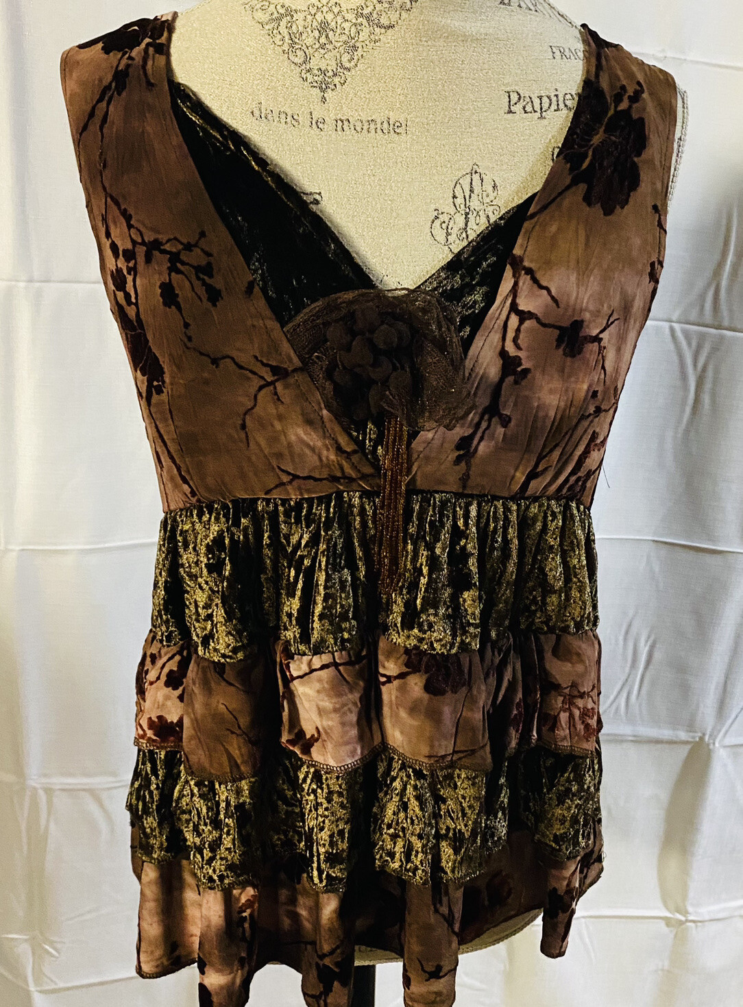 Fantazia Sleeveless Top Lg Unique