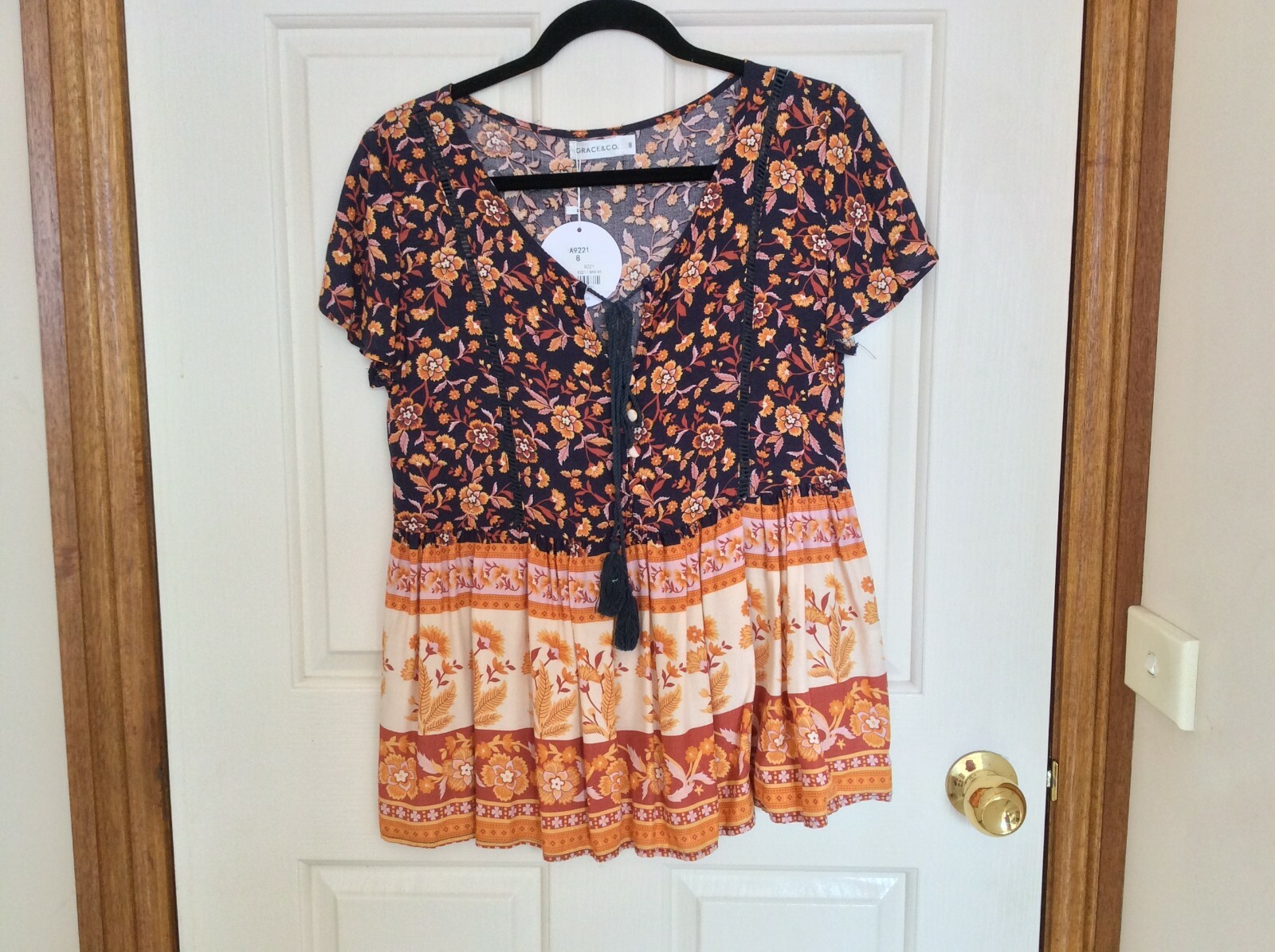 GRACE & CO BEAUTIFUL TOP SIZE 8