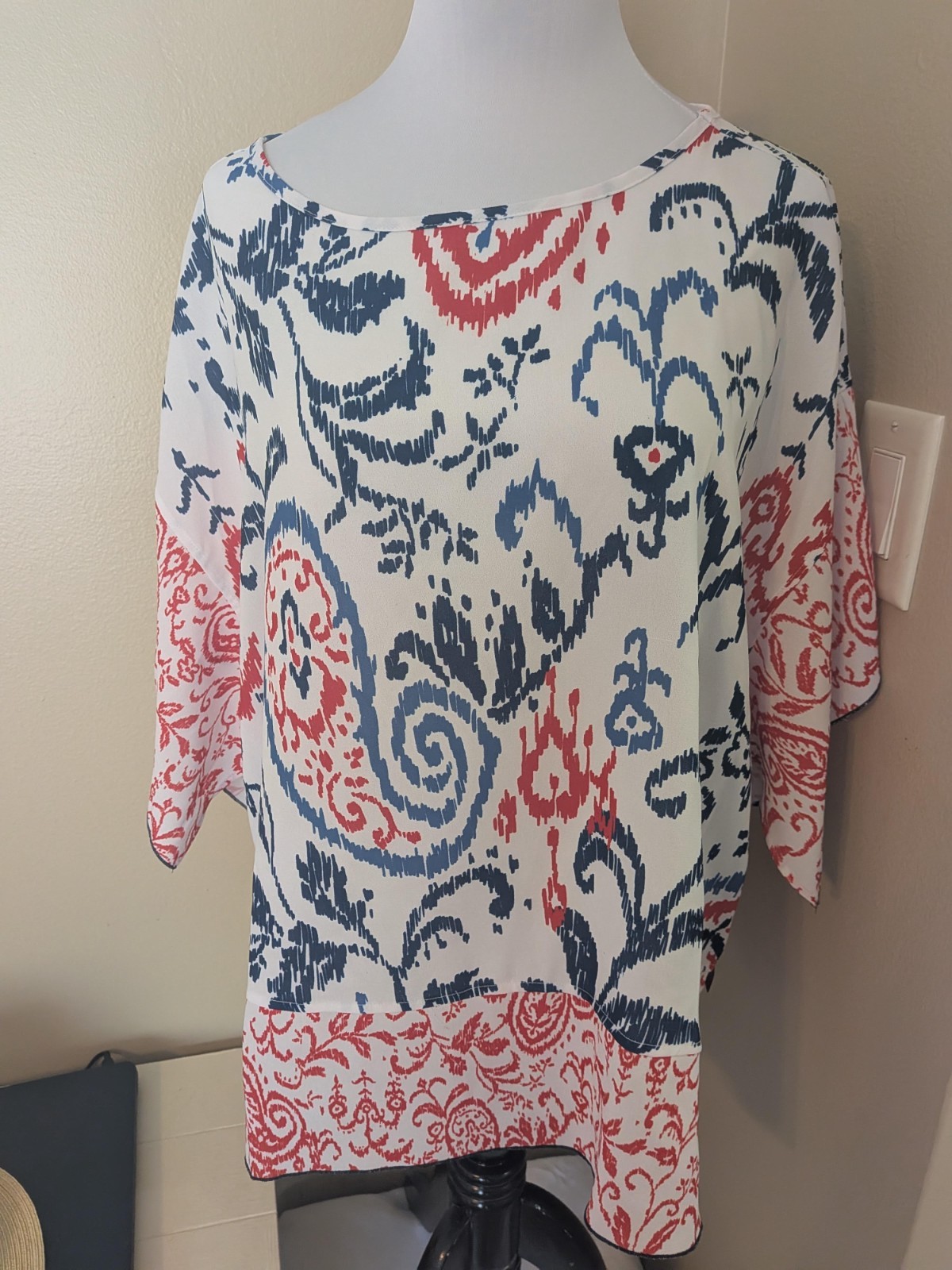 Erin London RELAXED R/W/B Print SS Slight Sheer Sz. L Blouse New w/Tags