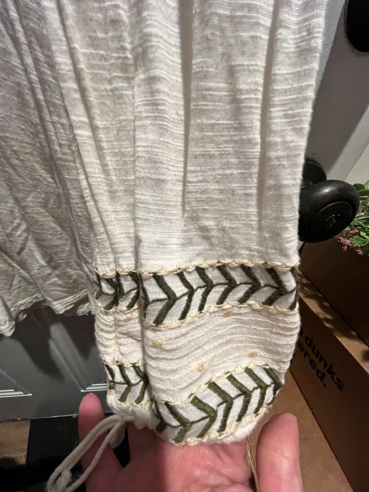 American Eagle Boho Peasant Top Cream Embroidered Prairie Cottagecore