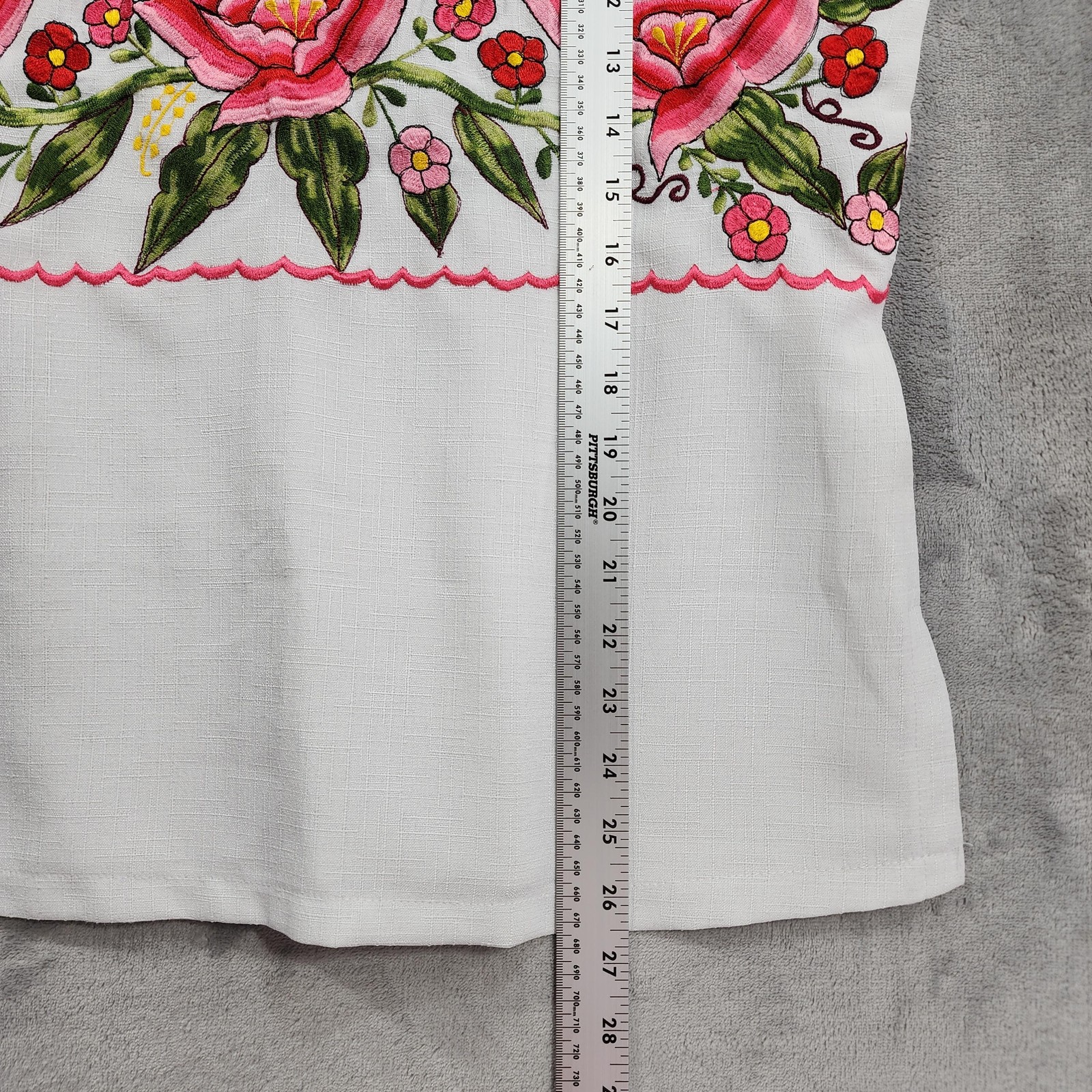 Vintage Mexican Floral Embroidered Huipil Top Women XS/34 White Pink Square Neck
