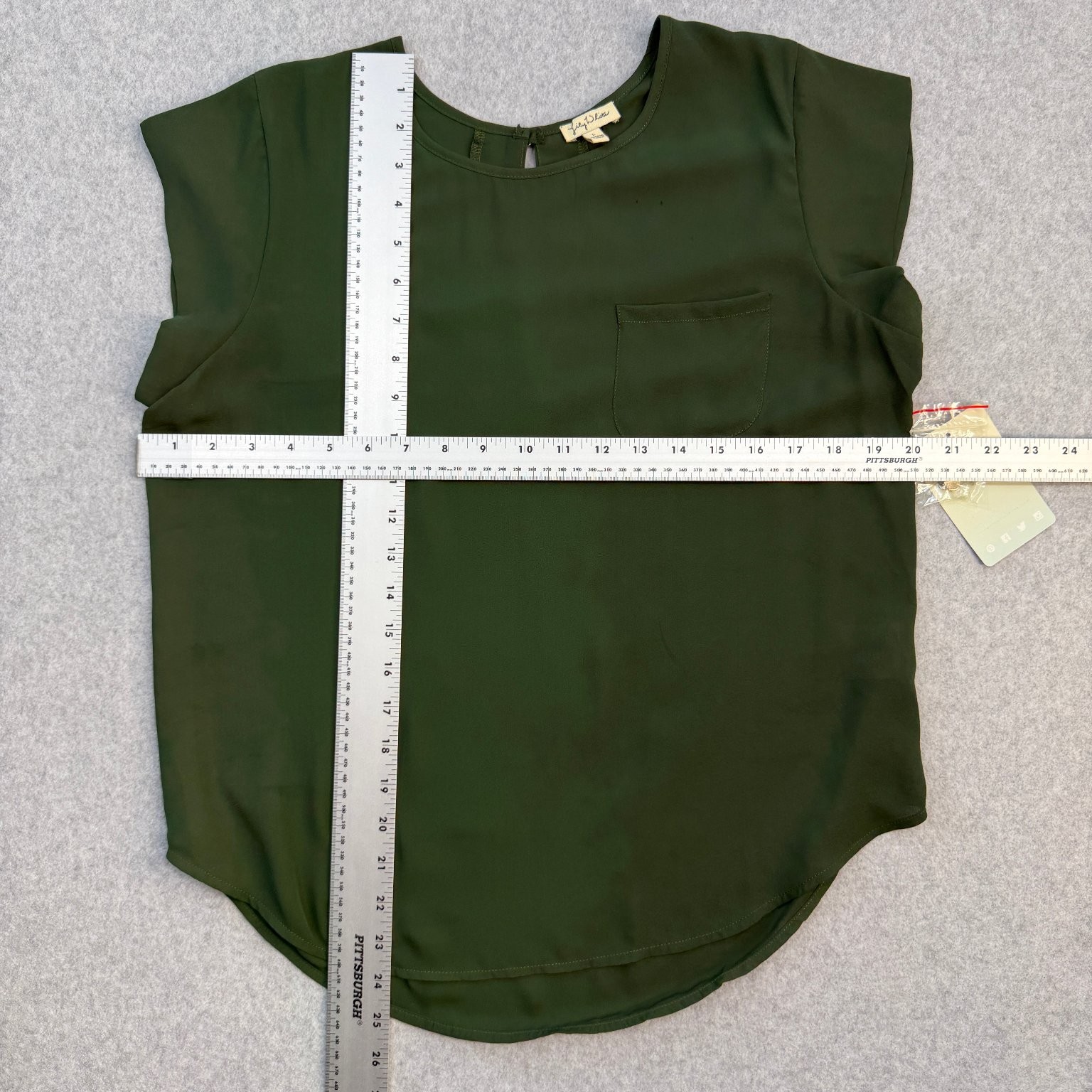 Lily White Women’s Blouse Top Large Deep Green Polyester Round Neck Pocket NWT