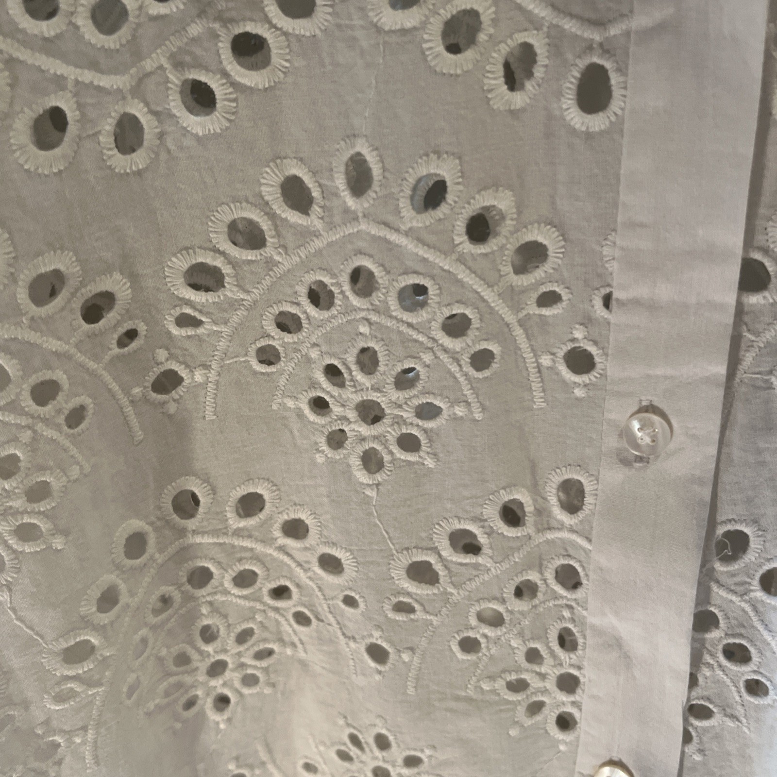 Gretchen Scott White Eyelet Button-Front Blouse Size S.