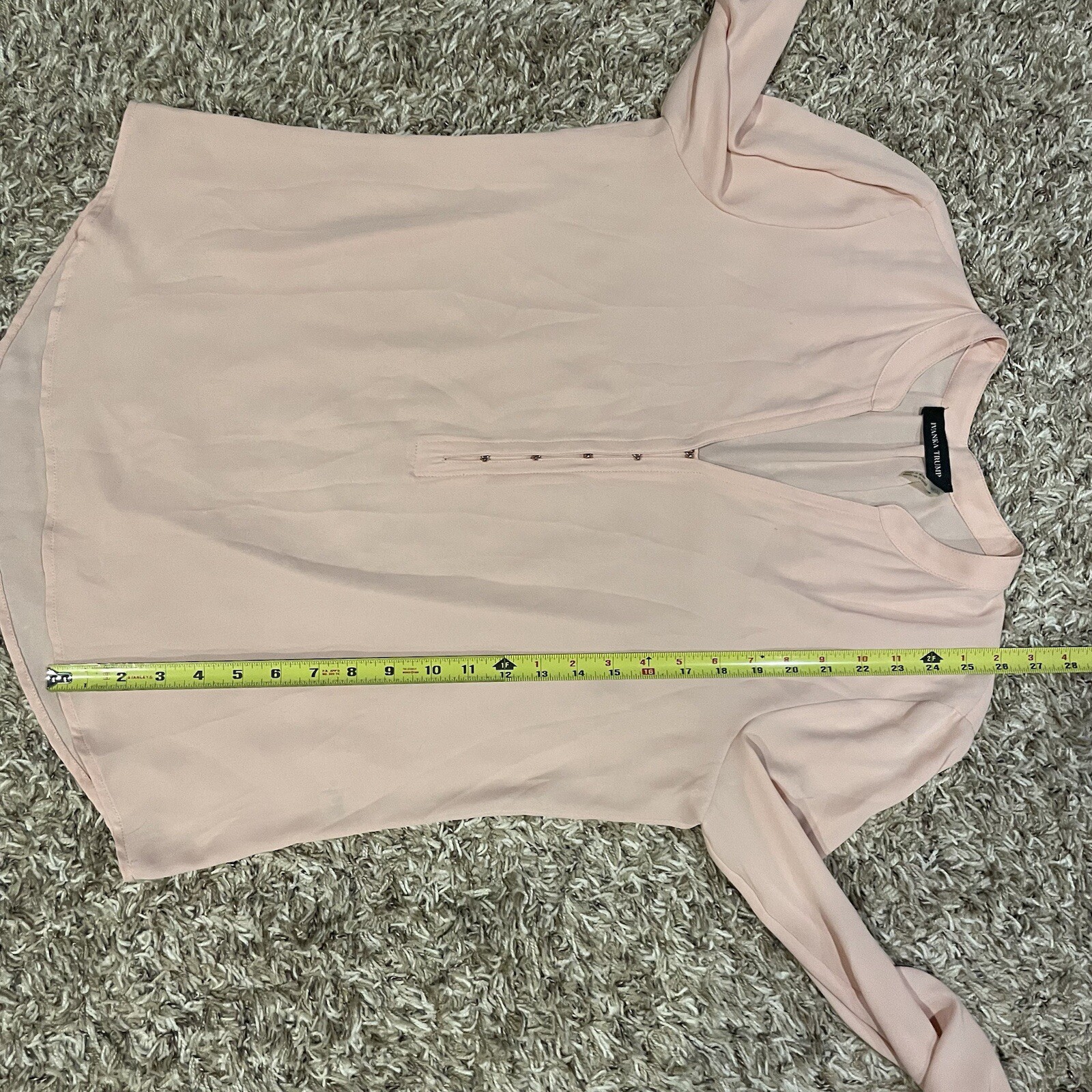 Ivanka Trump Rose Pink Dressy Long Sleeve Blouse Women’s M Half Clasp Button