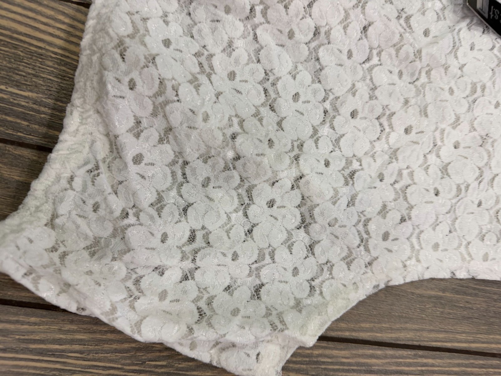 Mod-Est Lace Womens White Crop Top 2X/3X Sleeveless Floral Pattern