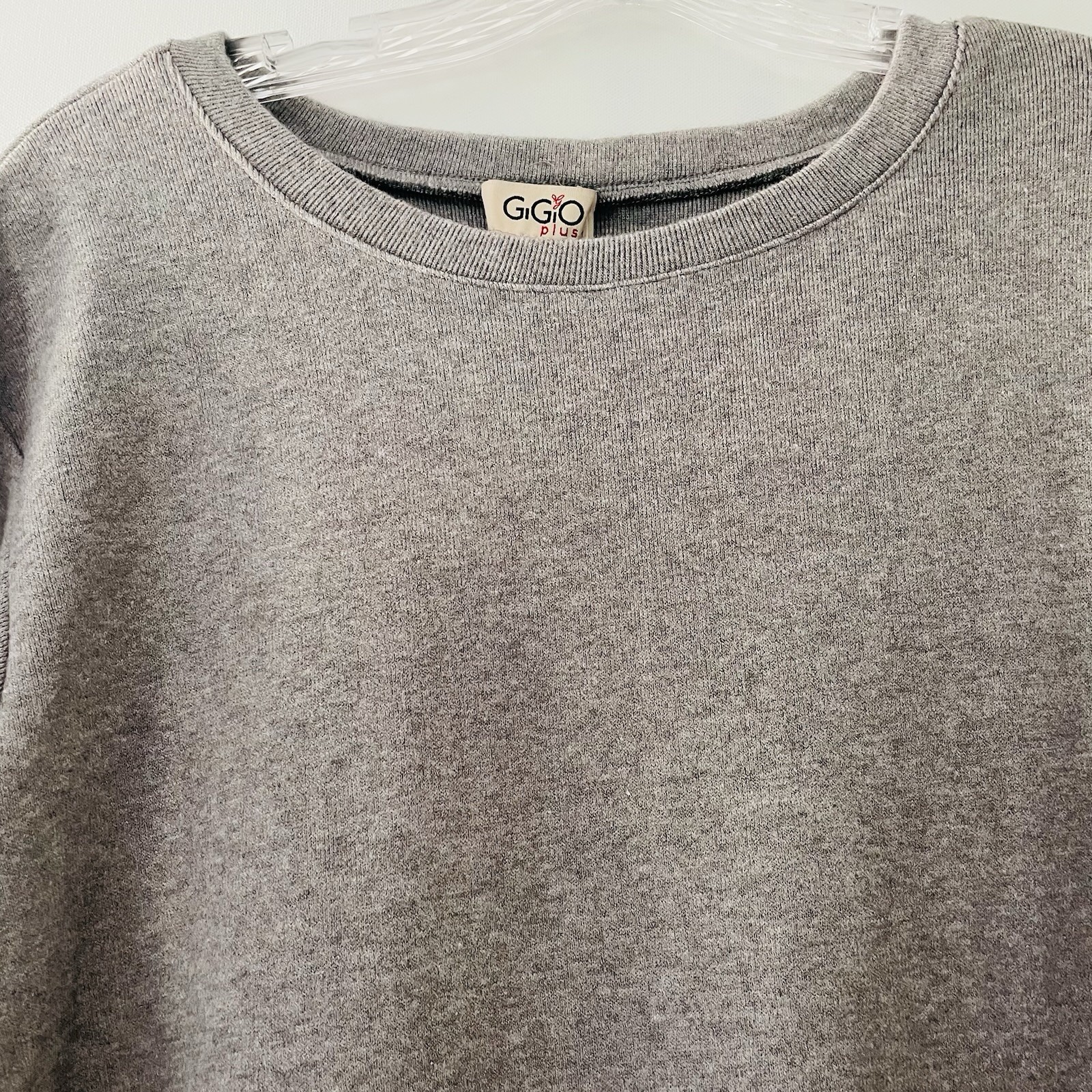 NWT! $44 GiGiO Plus Women Plus Size XL Heather Gray Textured Knit Oversized Top