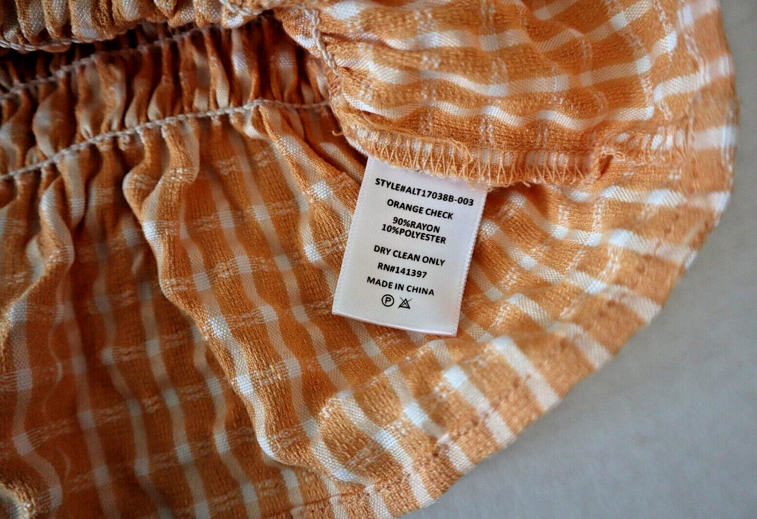 ASTR The Label ALT17038B-003 Women’s Sz S Orange Check Puff Sleeve Smocked Top
