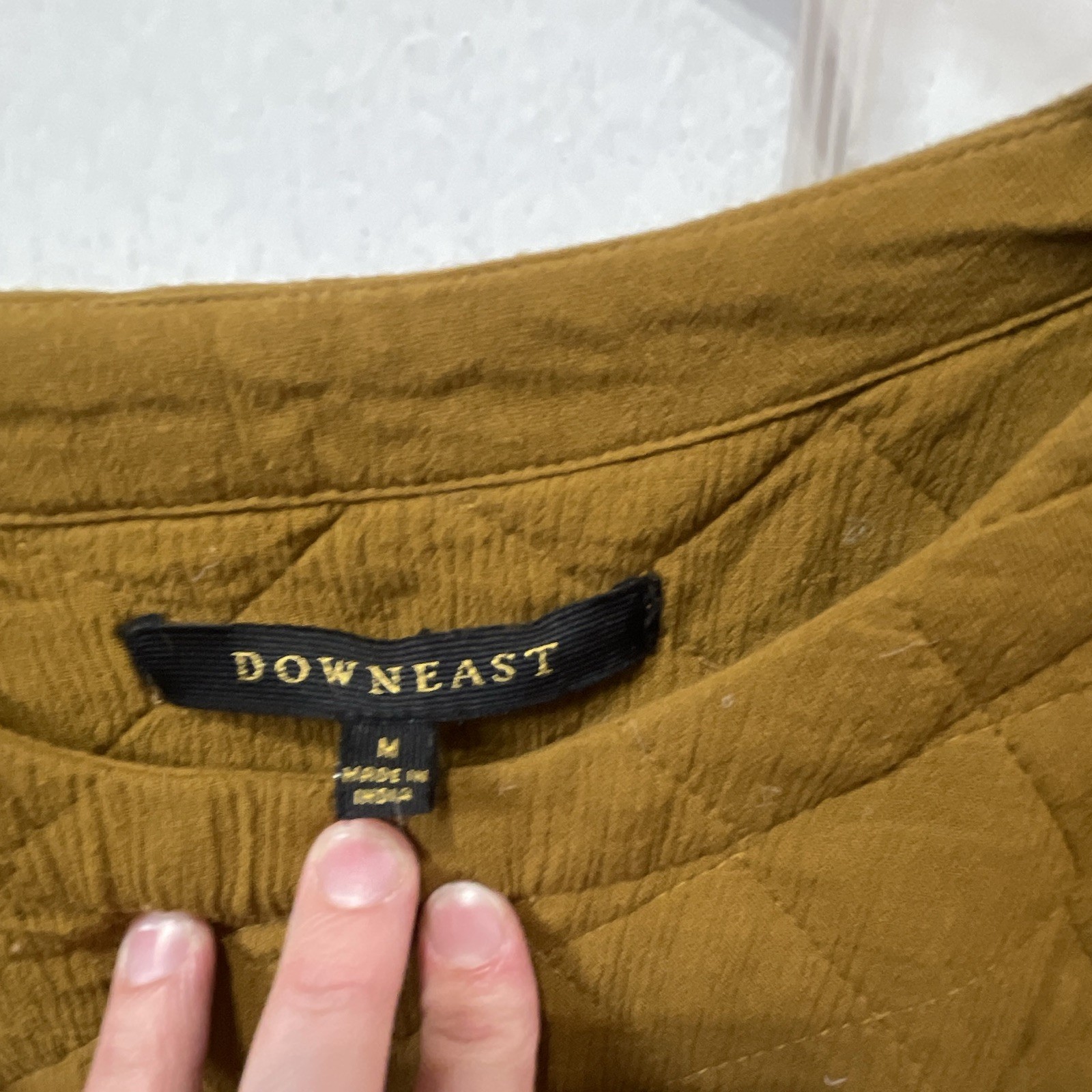 Downeast Women’s Brown Solid Crew Neck Sleeve Quilted Pullover Snap Closure M