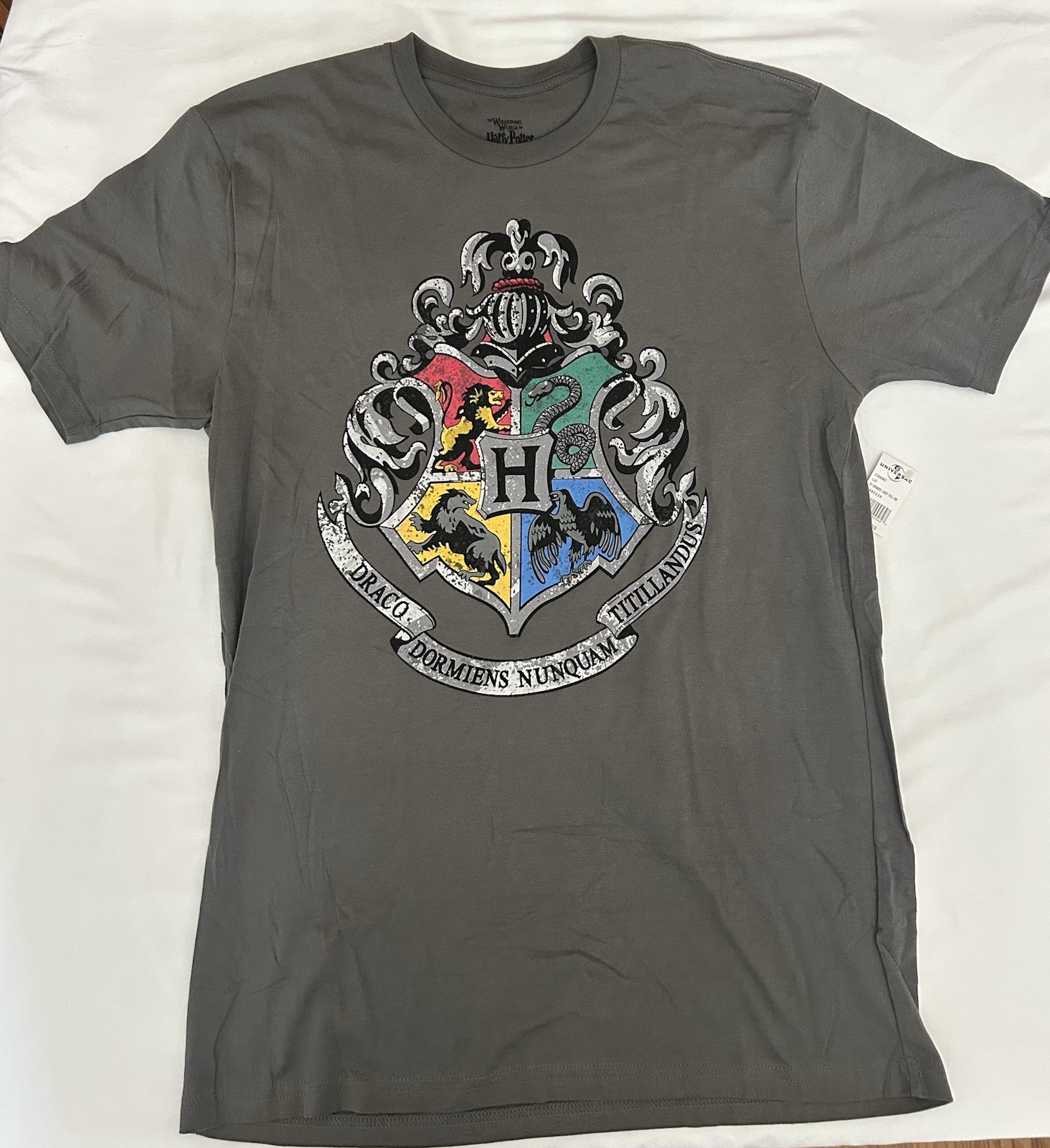New! The Wizarding World of Harry Potter Gray T Shirt Universal Studios size L