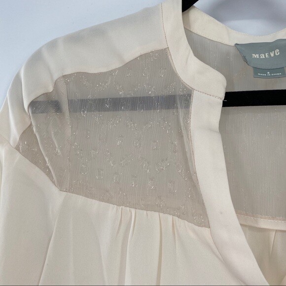 Maeve Anthroplogie Woman’s Size 2 XS 3/4 – Long Sleeve Cream 1/2 Button Blouse