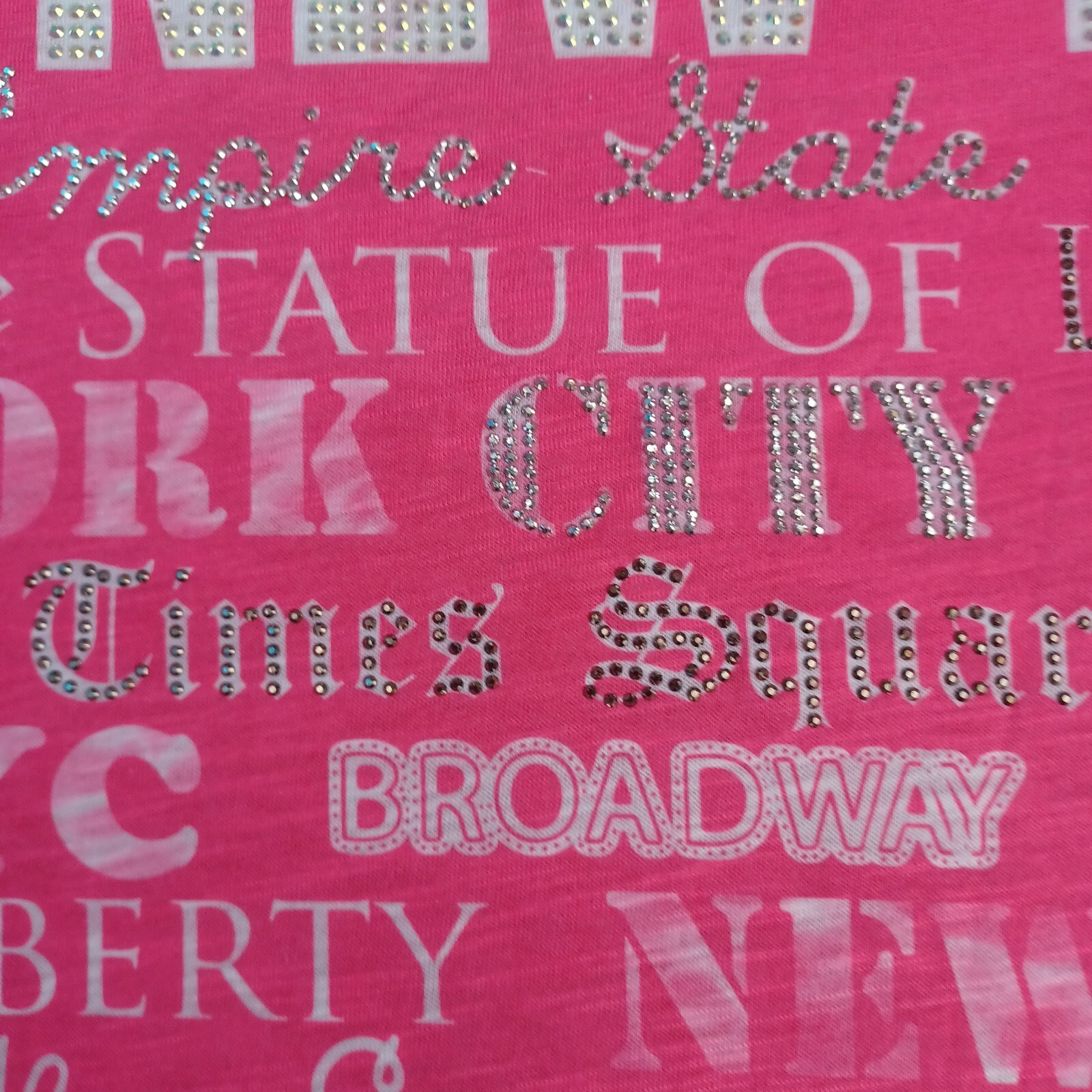 Sweet Gisele Shirt Small Womens Pink New York All Over Print Embellished Top