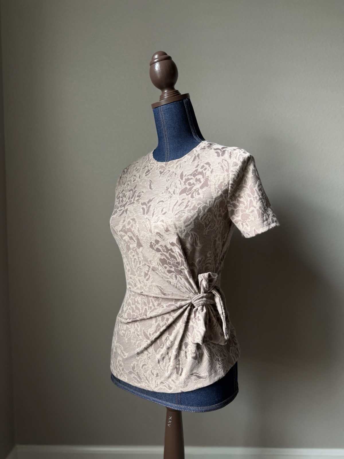 tan jacquard textured floral print wrap tee
