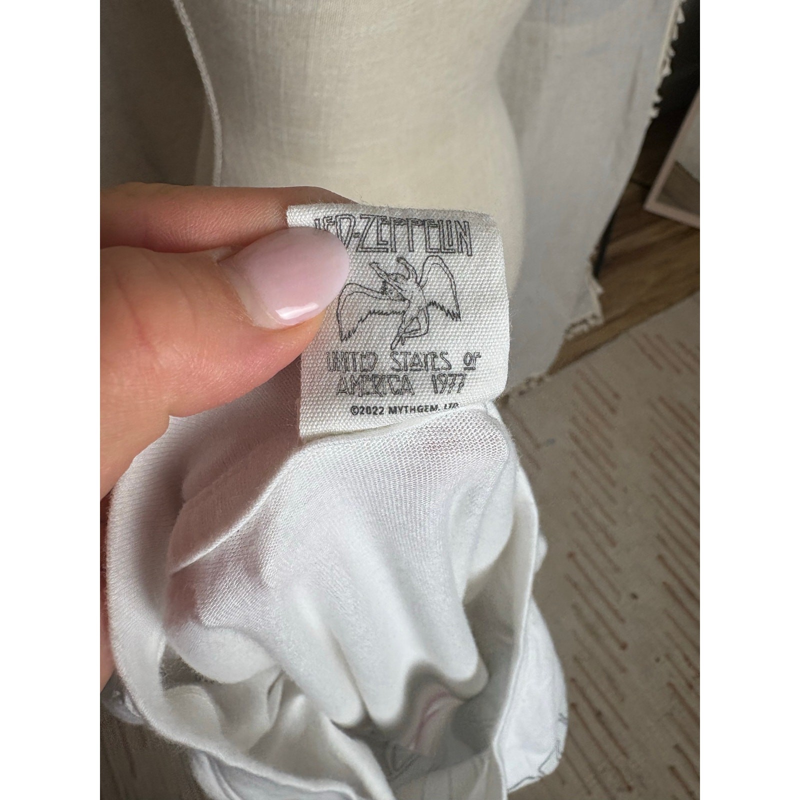 American Eagle Led Zeppelin Band White T-Shirt Size XS/S