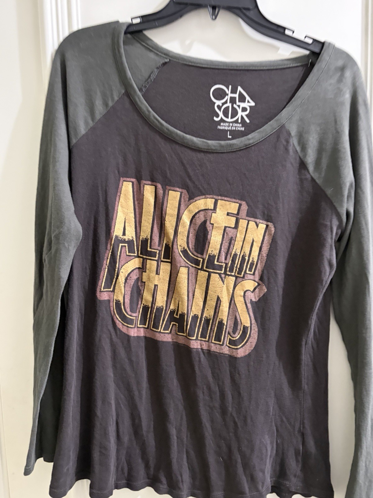 Chaser Alice In Chains Graphic Print Raglan Long Sleeve Crew Neck T-Shirt L