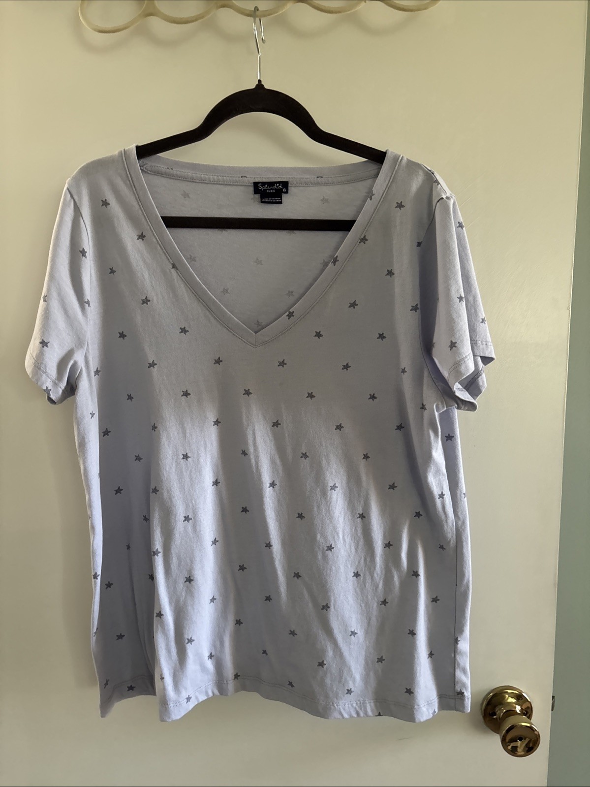 Splendid Women’s Purple Star Print Short Sleeve V-Neck Soft Comfort T-Shirt XL