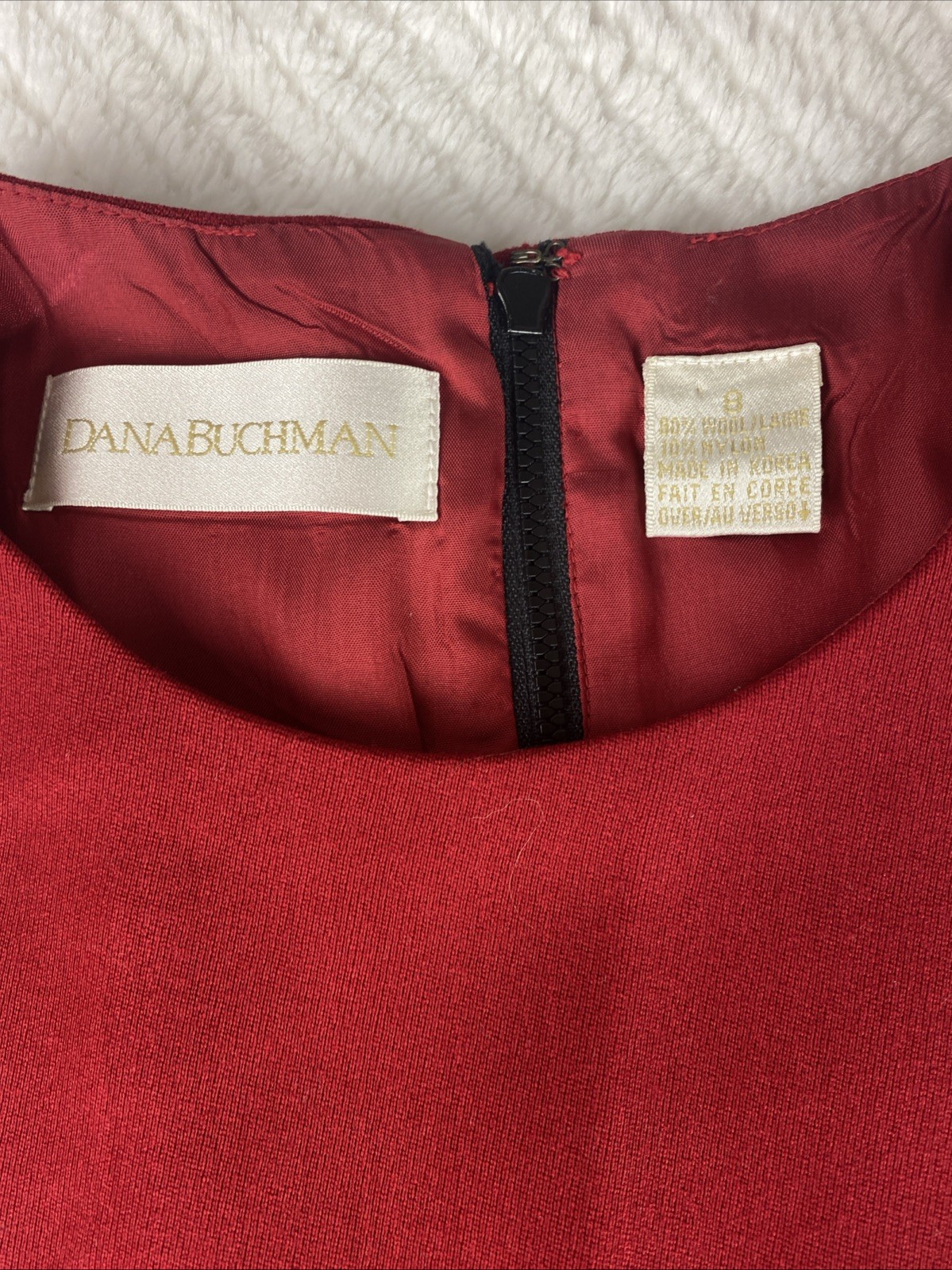 Dana Buchman Sleeveless Blouse Top Size 8 Red 90% Wool 10 % Nylon
