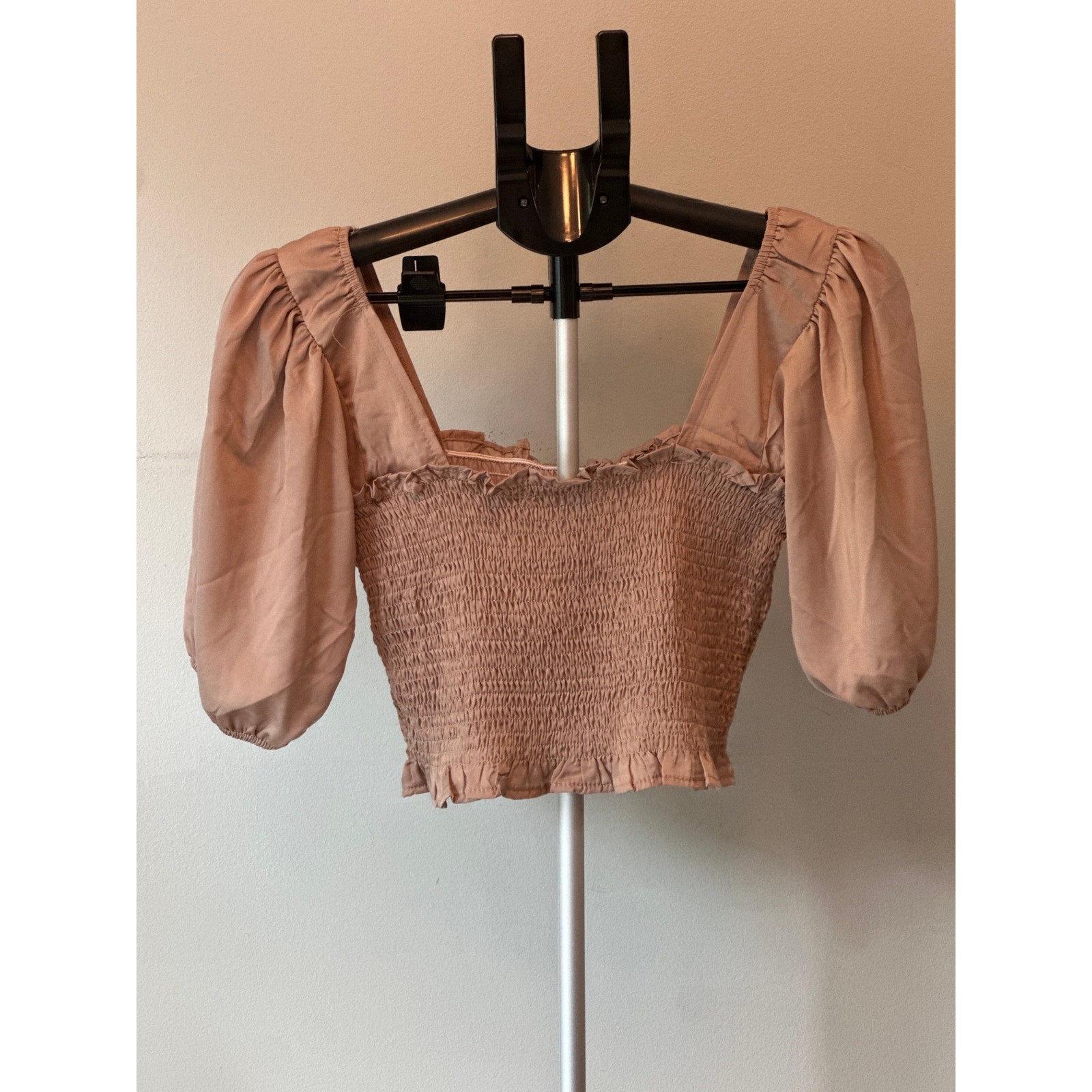 Active USA Smocked Crop Top Women Medium Brown Puff Sleeve Rose & Remington