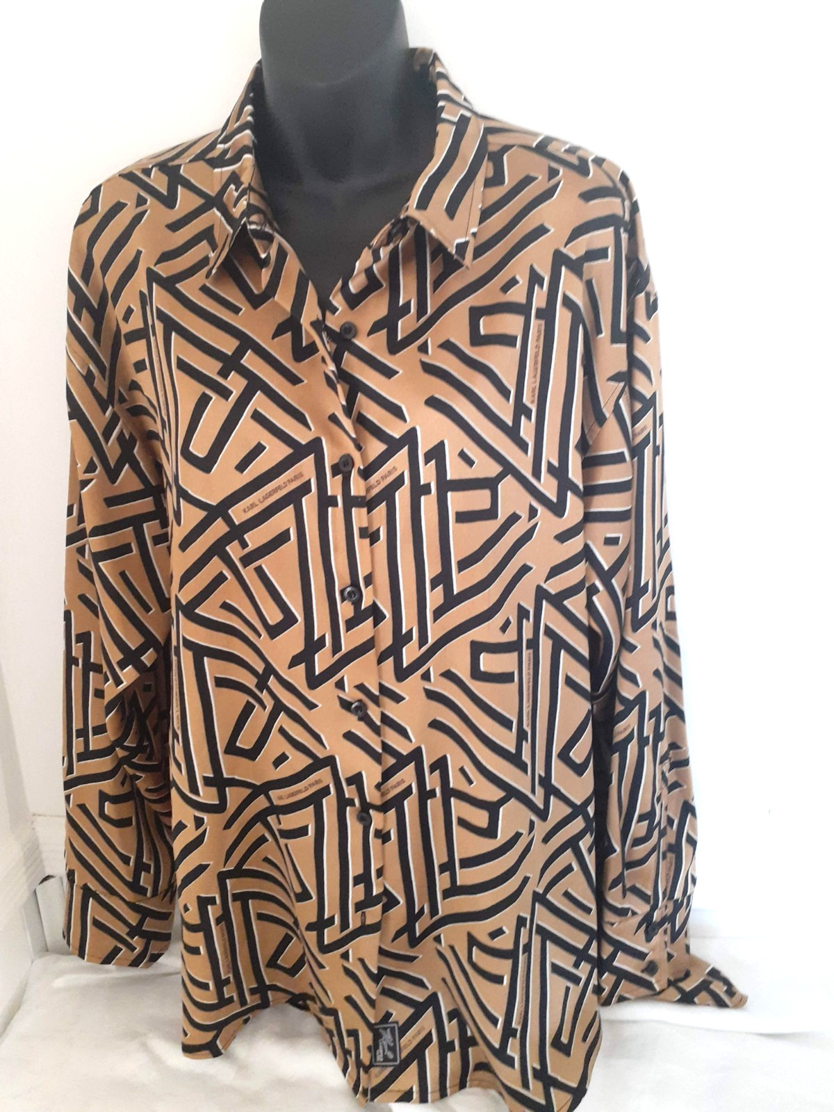 Karl Lagerfeld Paris Blouse Womens LG Black Gold Logo Graphic Print Button Up
