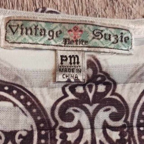 Vintage Suzie Shirt Women’s Medium White Brown Paisley Ruffle Long Sleeve