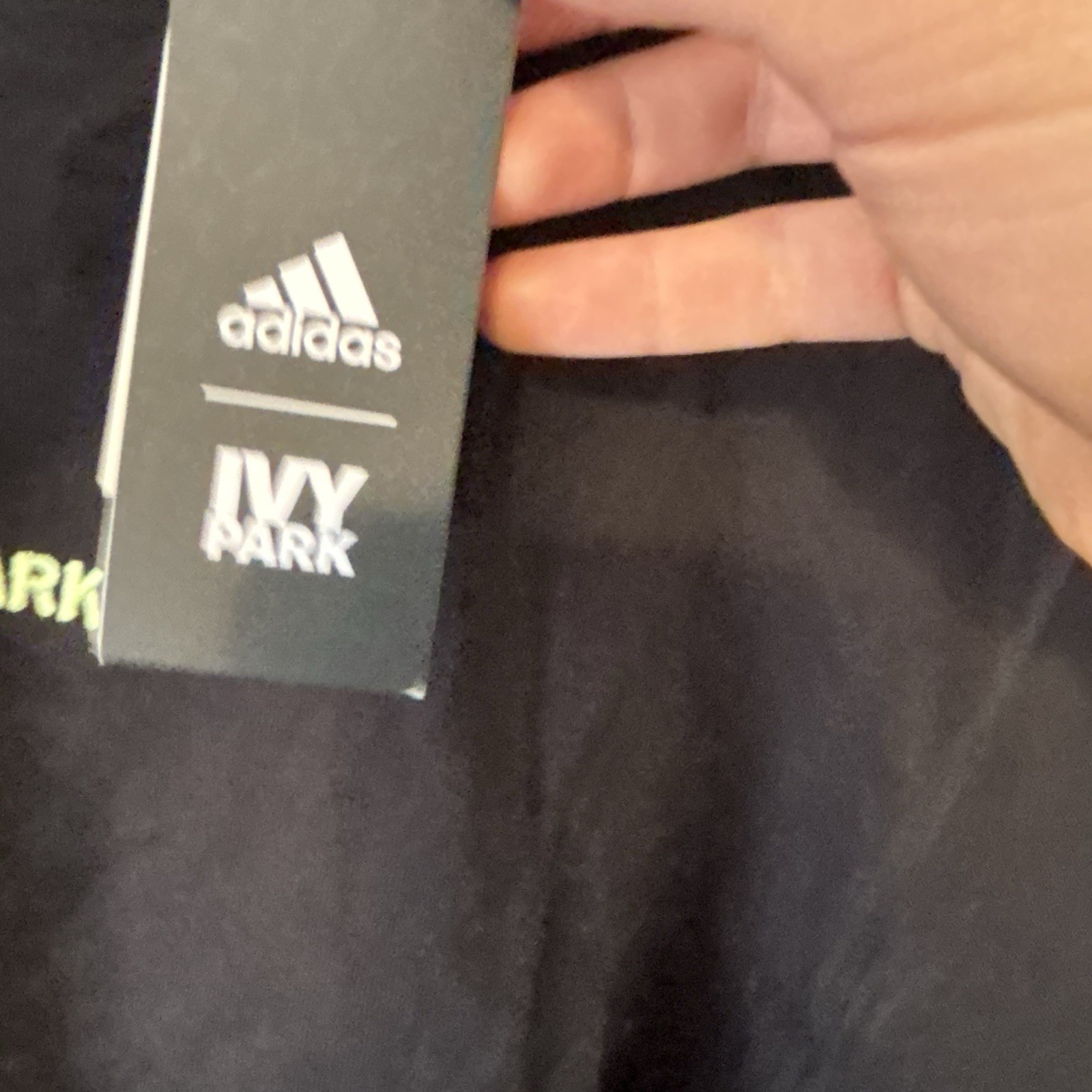 Adidas x Ivy Park Black 3-Stripe Crop Tee Shirt Medium Beyoncé Collab GR1433