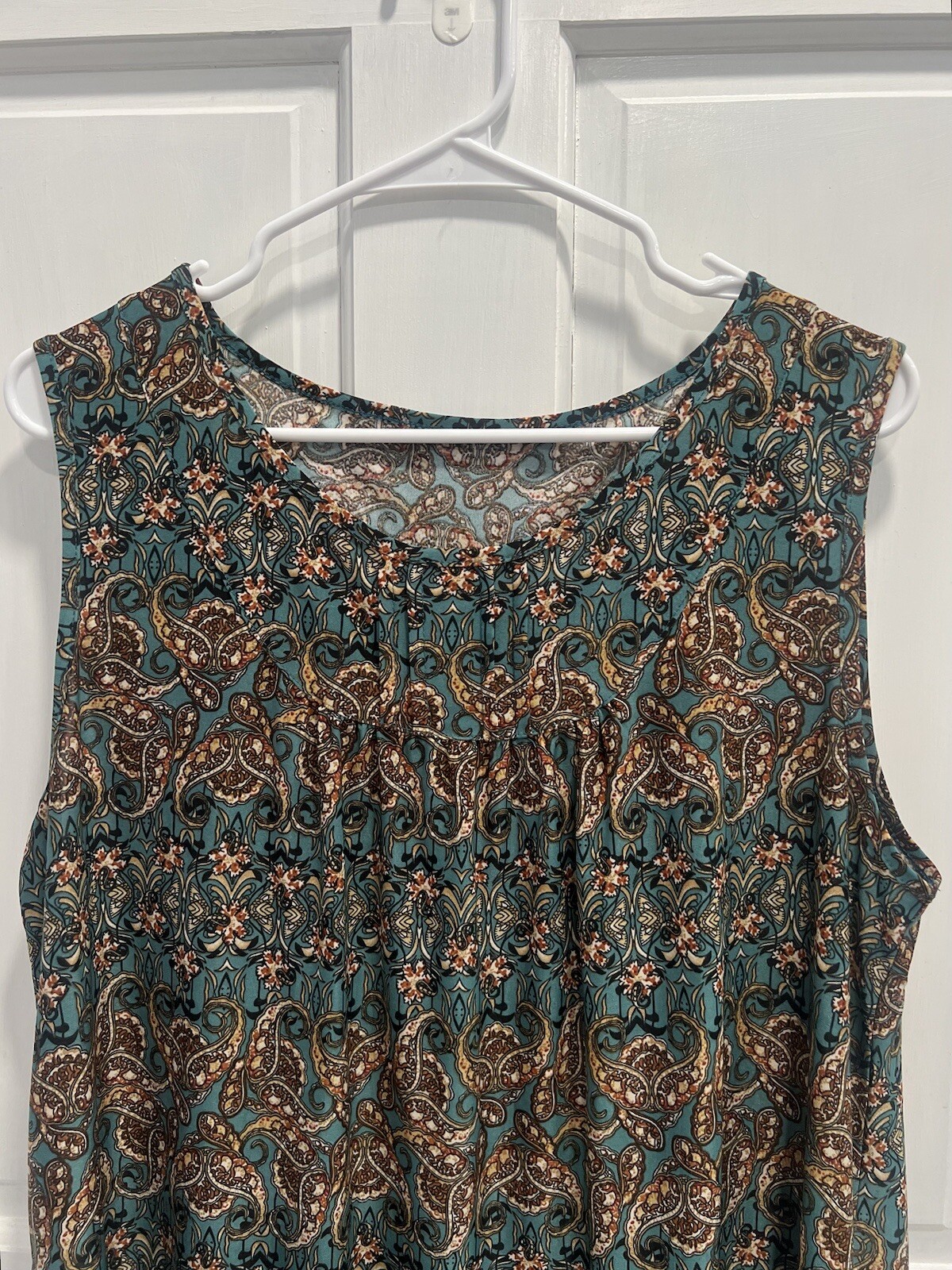 UNBRANDED Printed Tank Top SIZE XL Womens Pre Loved Missing Inner Tag